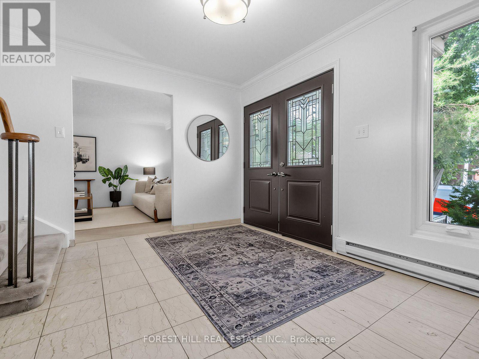 1 AMES CIRCLE Toronto (Banbury-Don Mills), ON M3B 3B9