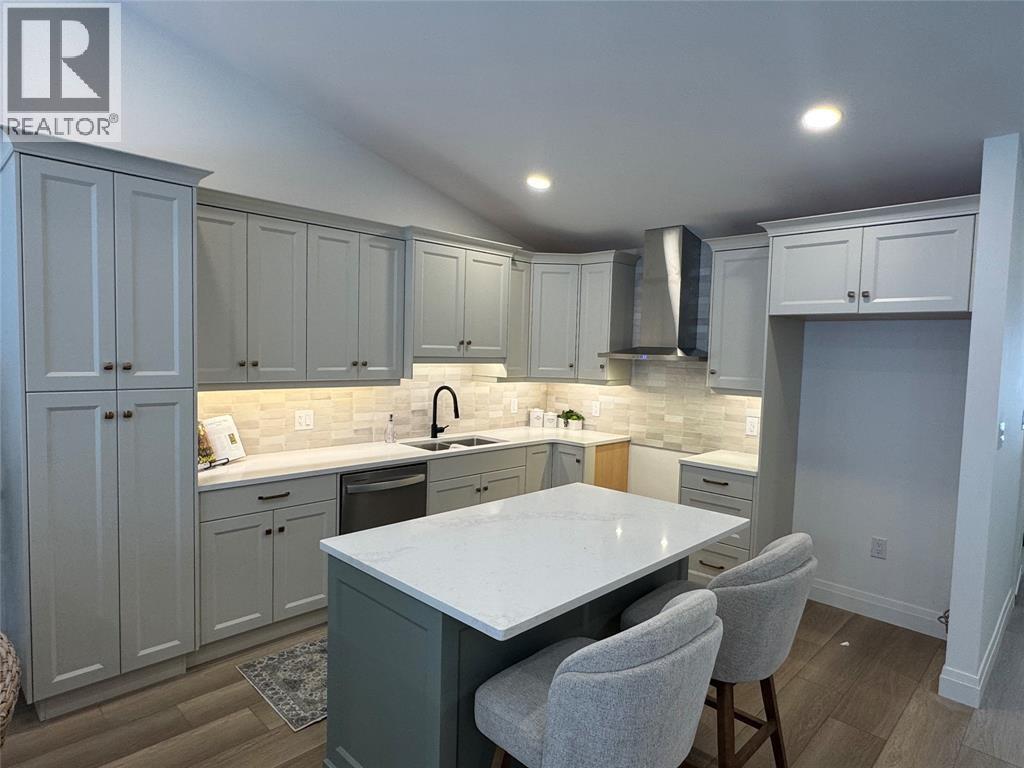 435 QUEEN STREET Unit# 18 St Clair Ontario Canada N0N1G0 2