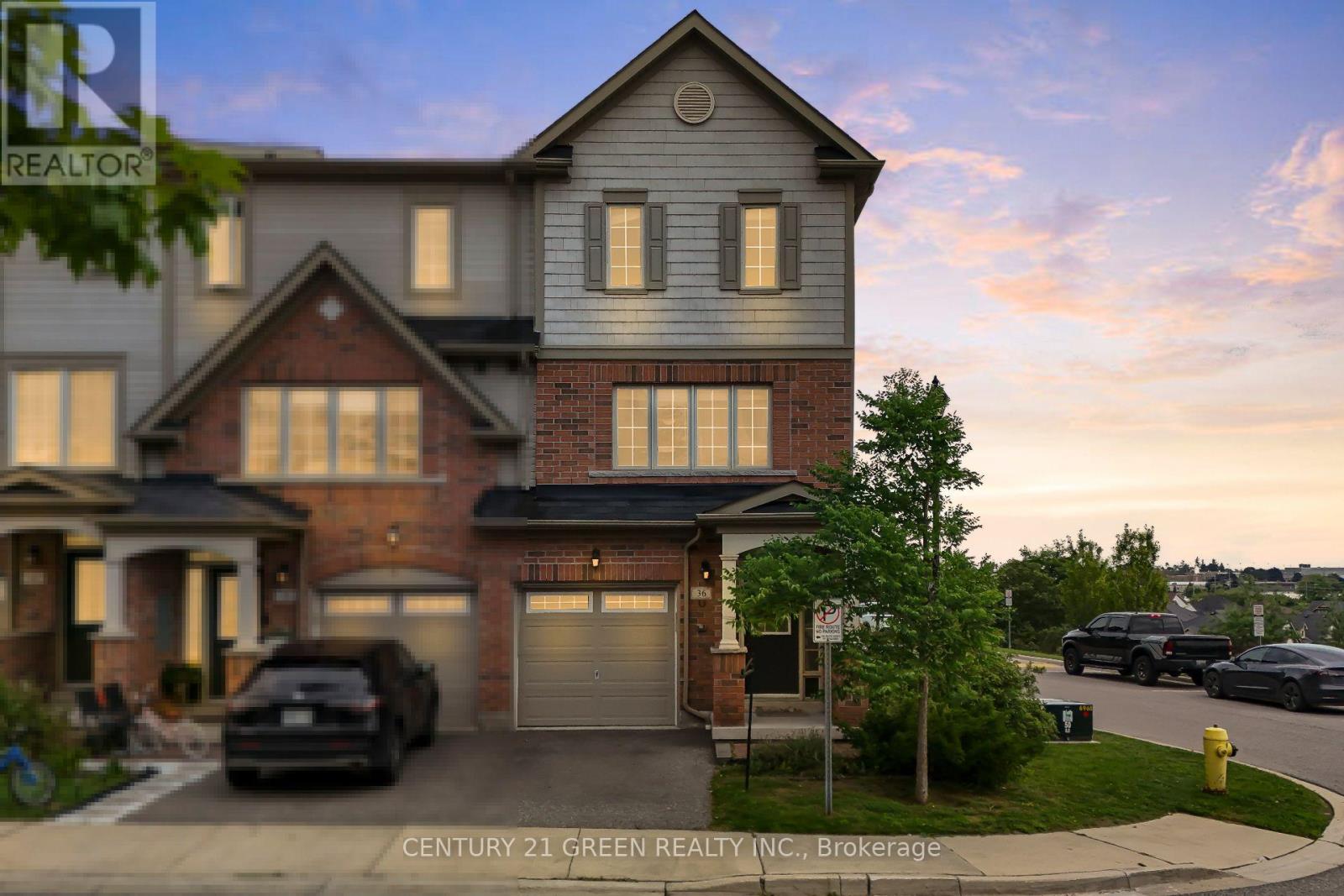 36 COMFORT WAY, Whitby, Ontario