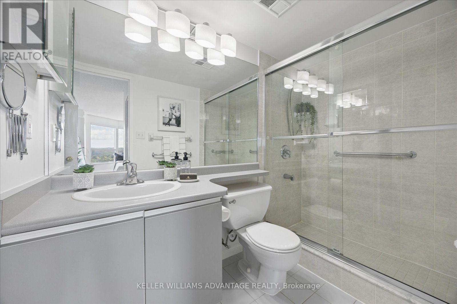 903 - 712 Rossland Road W, Whitby, Ontario  L1N 9E8 - Photo 13 - E13690728