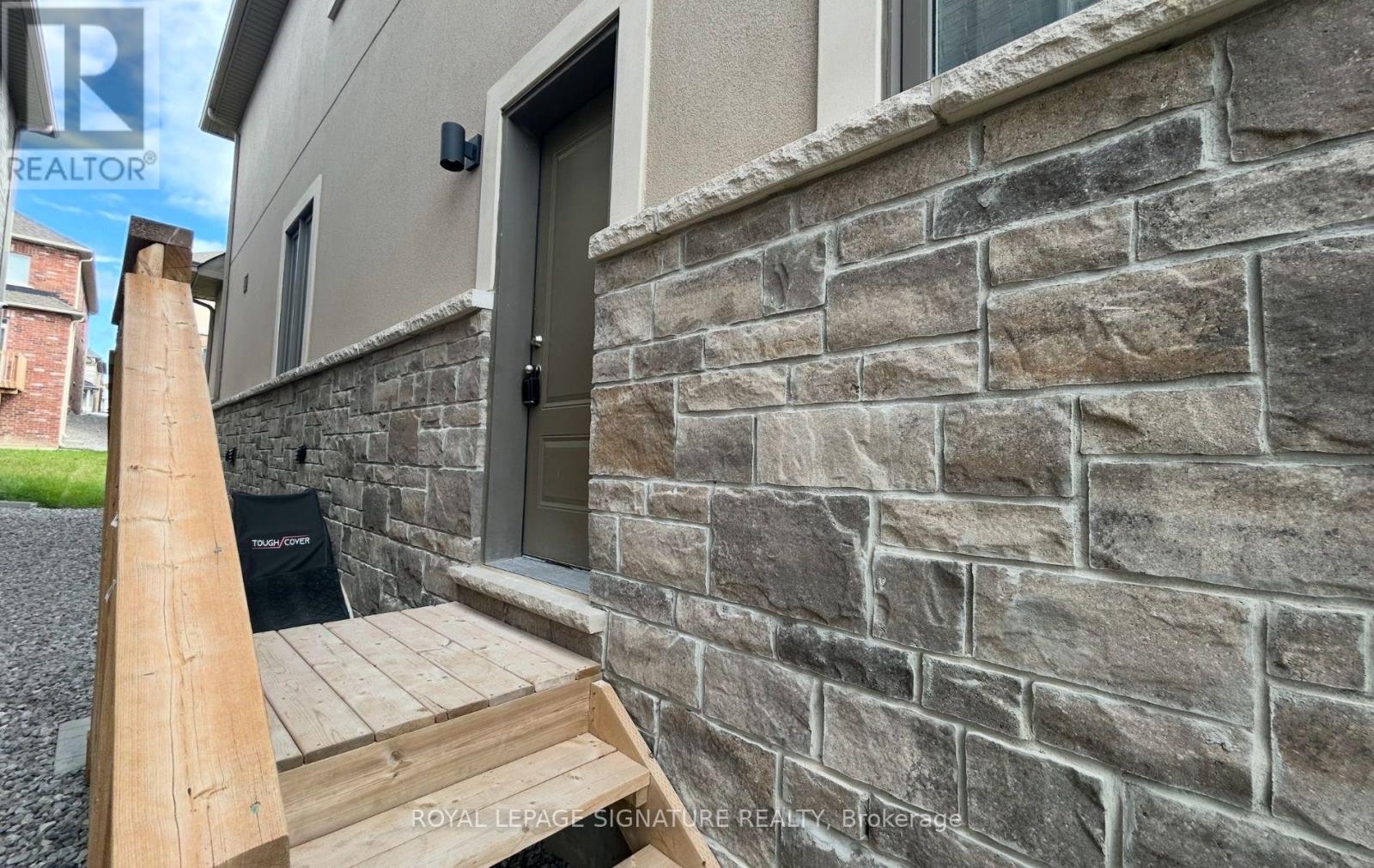 Bsmt - 214 Flood Avenue, Clarington, Ontario  L1B 0W6 - Photo 15 - E13690836