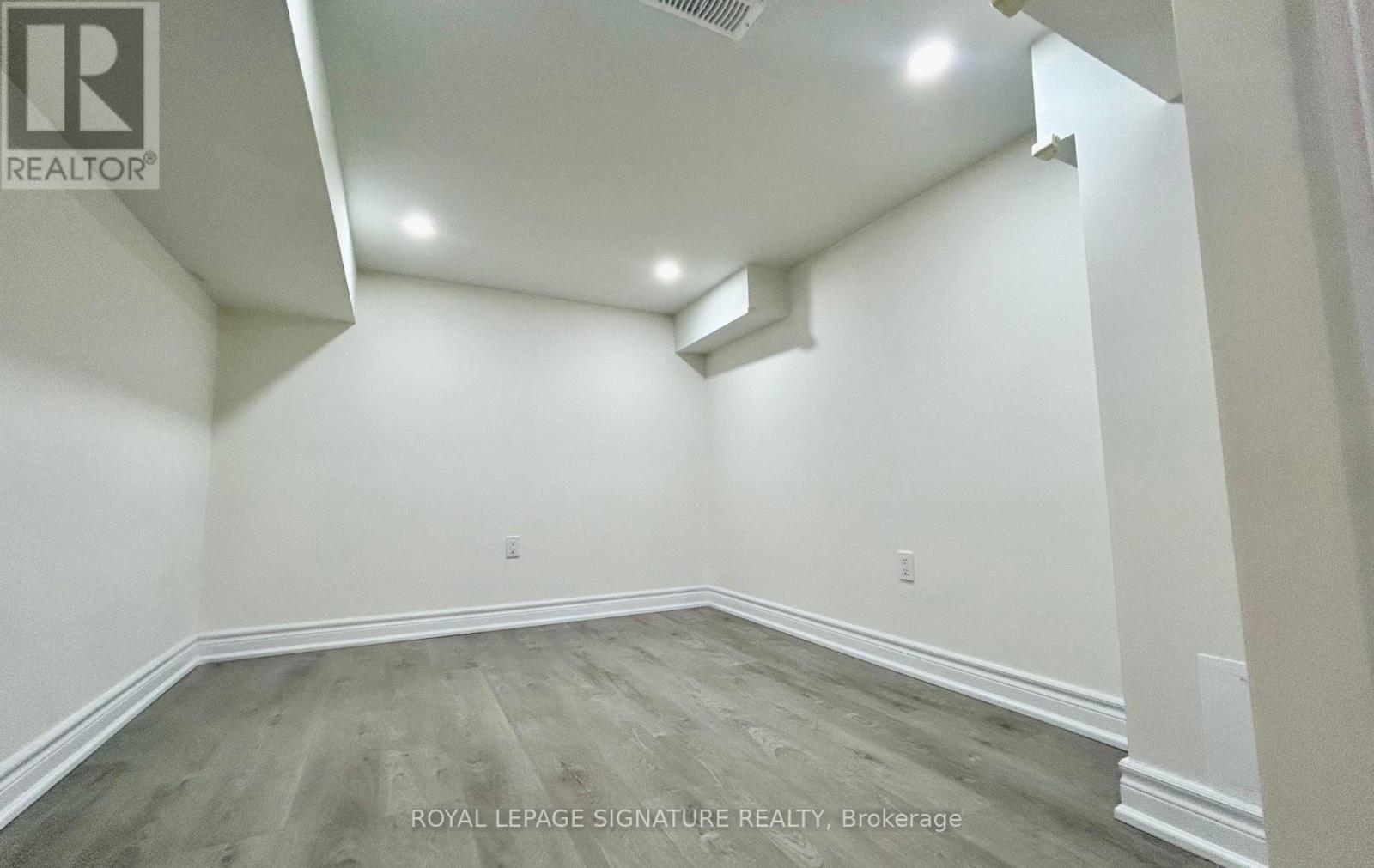 Bsmt - 214 Flood Avenue, Clarington, Ontario  L1B 0W6 - Photo 8 - E13690836