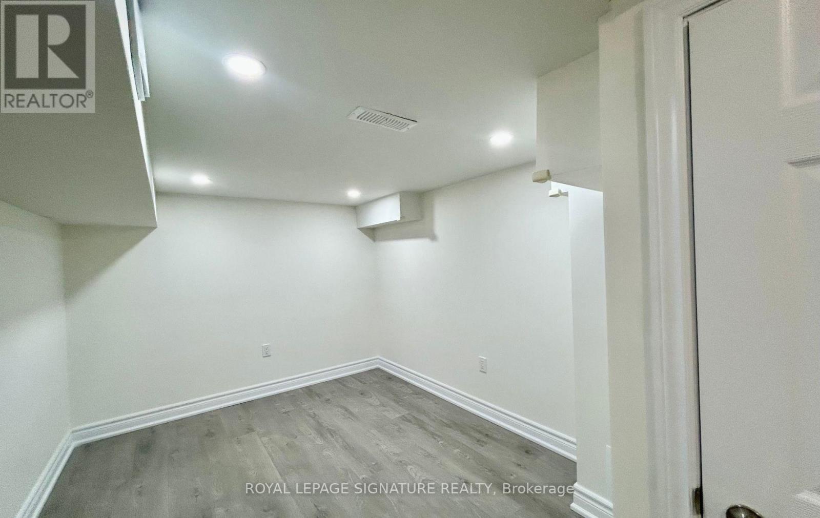 Bsmt - 214 Flood Avenue, Clarington, Ontario  L1B 0W6 - Photo 9 - E13690836