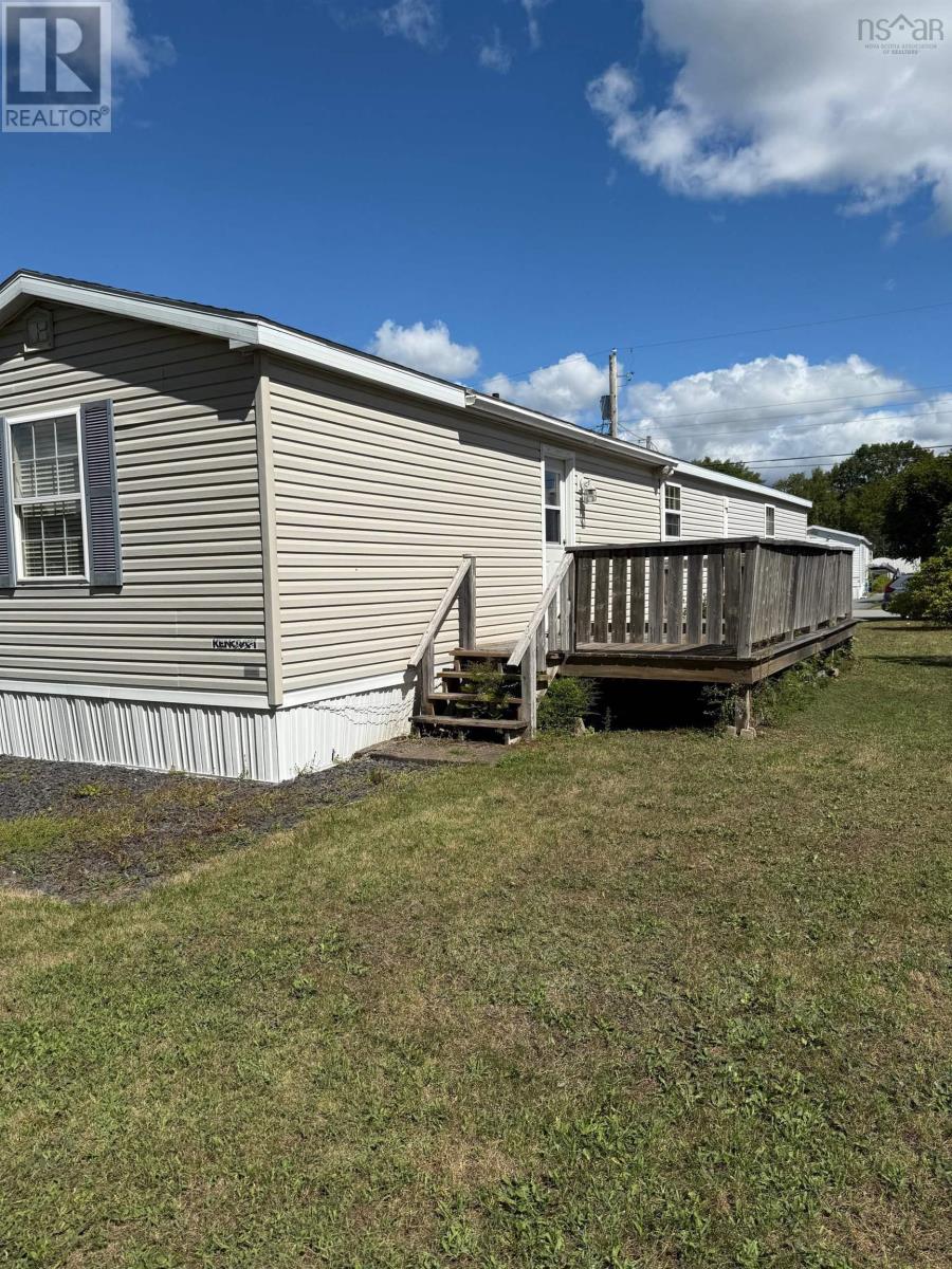 81 Thomson Drive, Bridgewater, Nova Scotia  B4V 4E1 - Photo 3 - 202522134