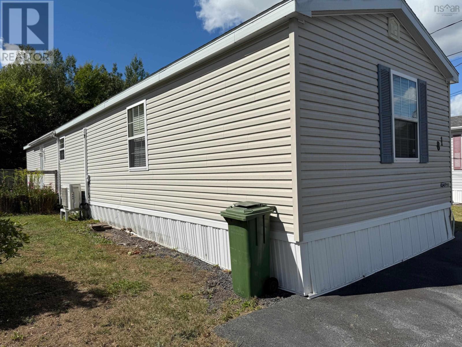 81 Thomson Drive, Bridgewater, Nova Scotia  B4V 4E1 - Photo 4 - 202522134