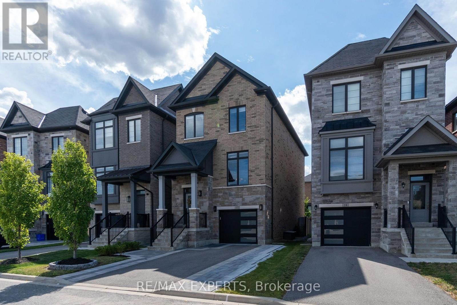 22 Velia Court, Vaughan, Ontario  L4H 4S5 - Photo 2 - N13690666