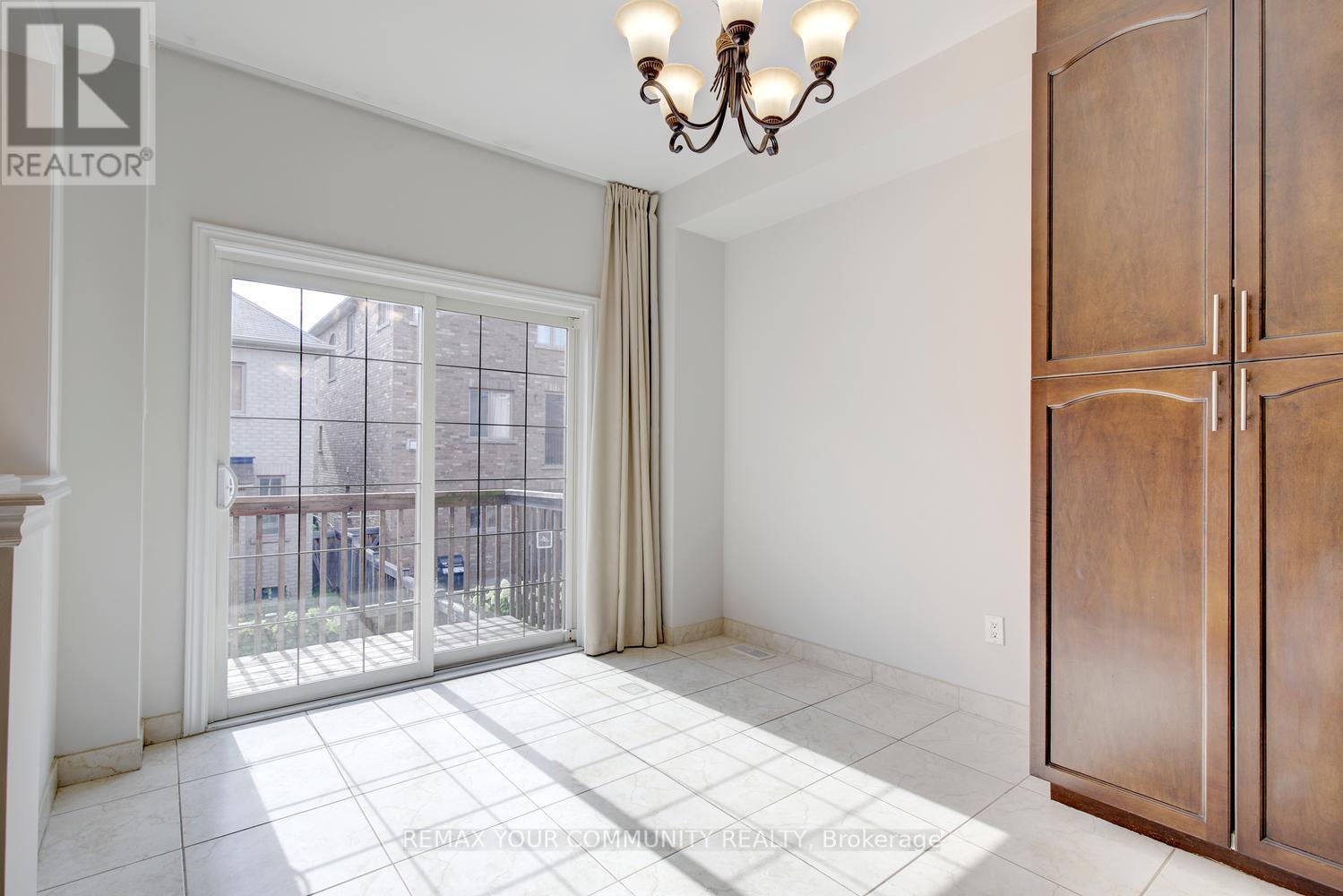 26 Yarden Drive, Vaughan, Ontario  L6A 0W2 - Photo 11 - N13690716
