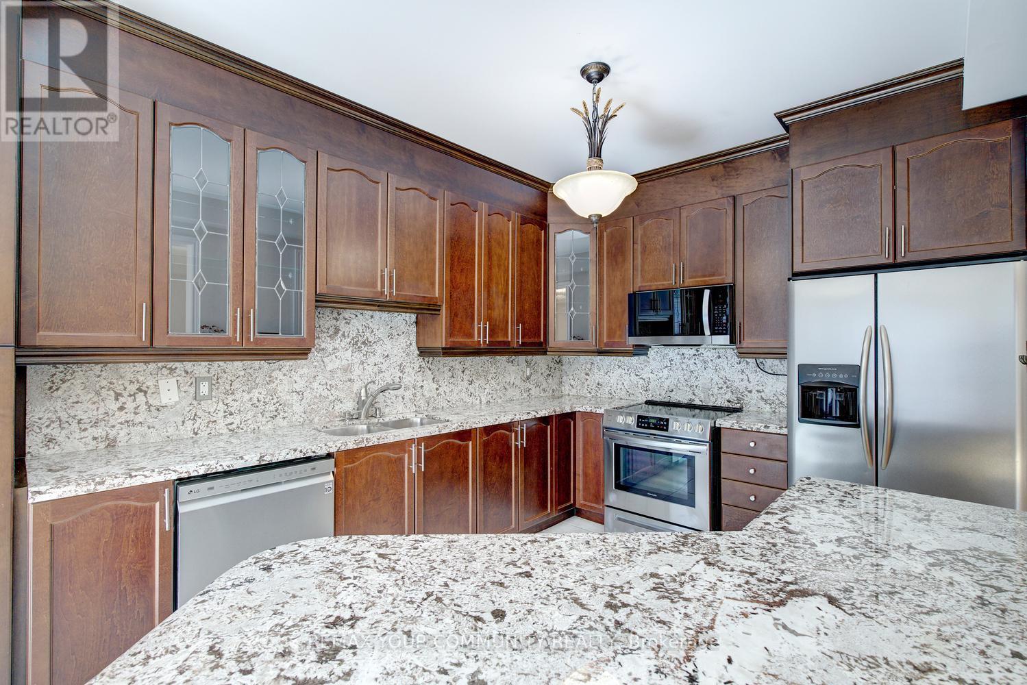 26 Yarden Drive, Vaughan, Ontario  L6A 0W2 - Photo 25 - N13690716