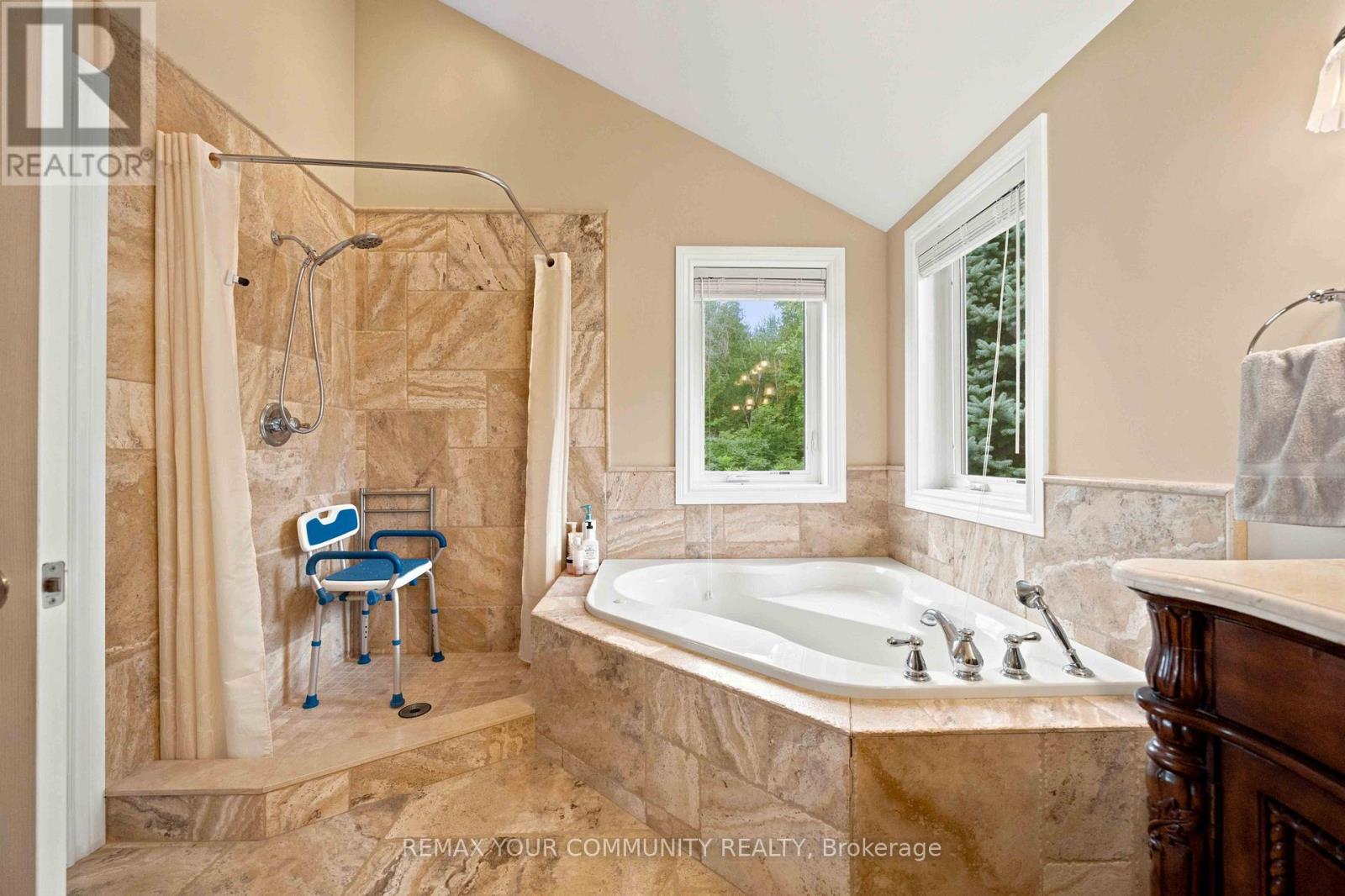 386 Bear Road, Georgina Islands, Ontario  L0E 1R0 - Photo 23 - N13690844
