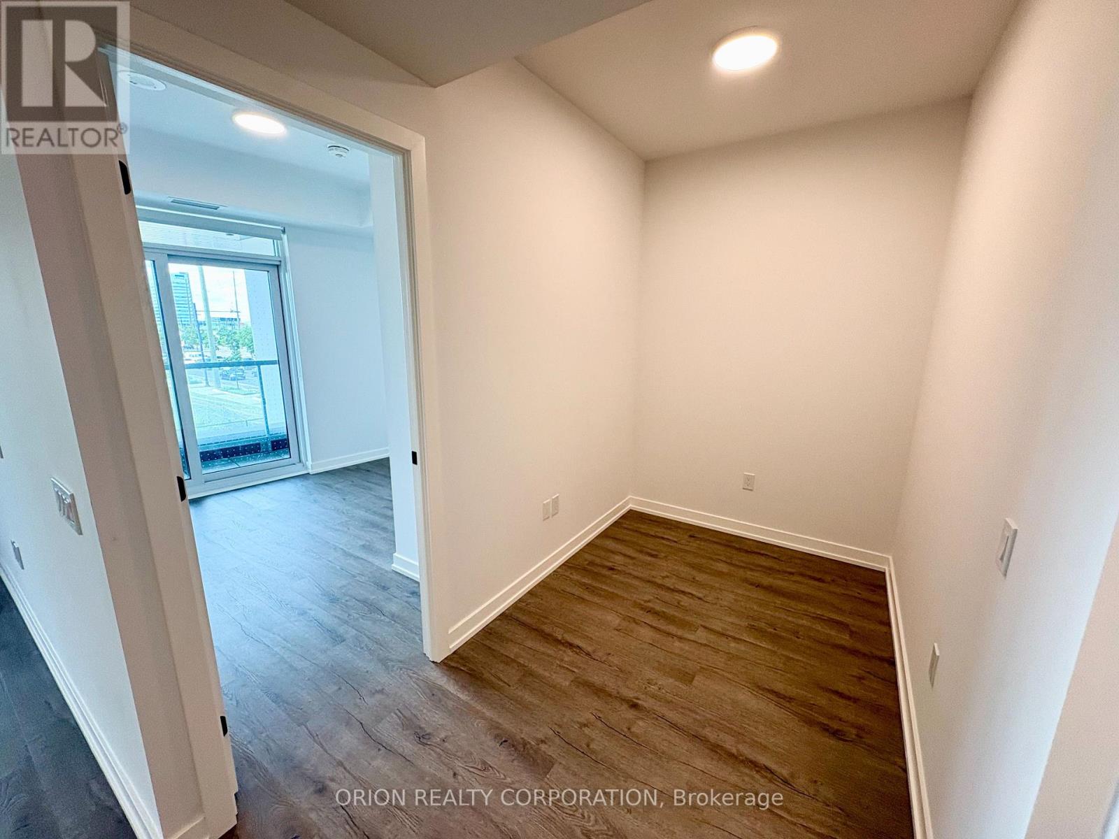 208 - 5 Meadowdale Road, Vaughan, Ontario  L4K 0C7 - Photo 8 - N13690888