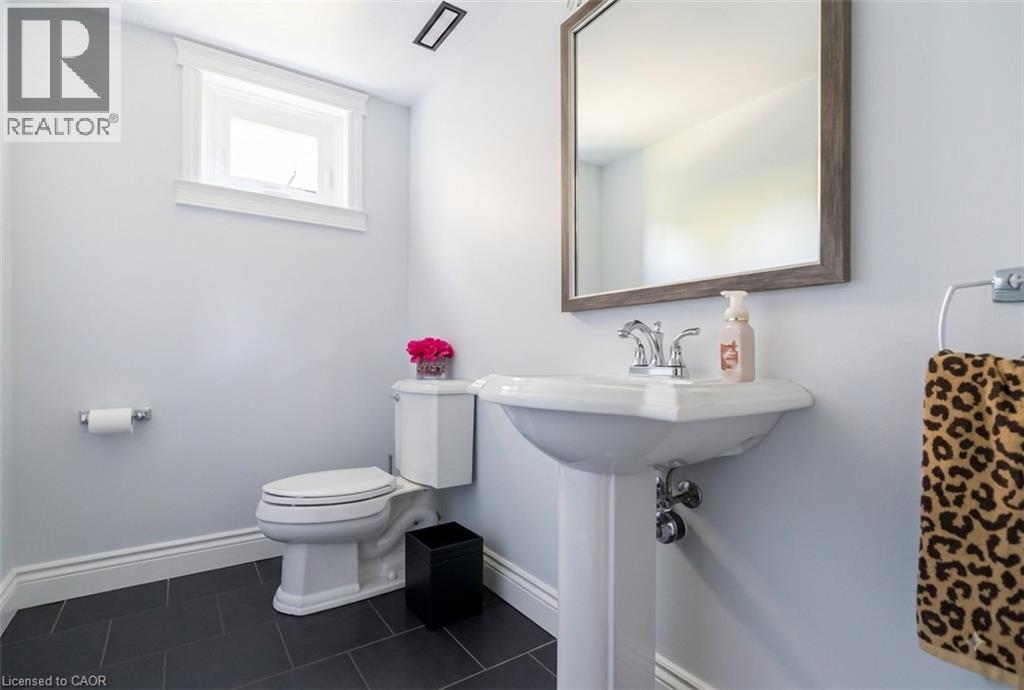 2390 Sinclair Circle, Burlington, Ontario  L7P 3C3 - Photo 32 - 40839736