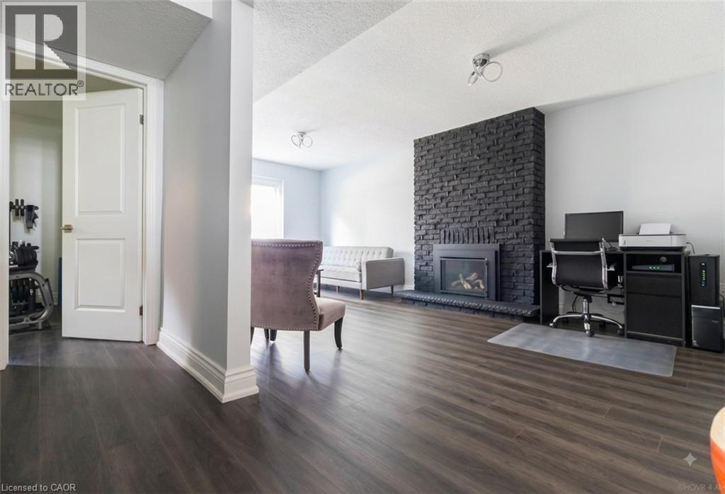 2390 Sinclair Circle, Burlington, Ontario  L7P 3C3 - Photo 16 - 40839736