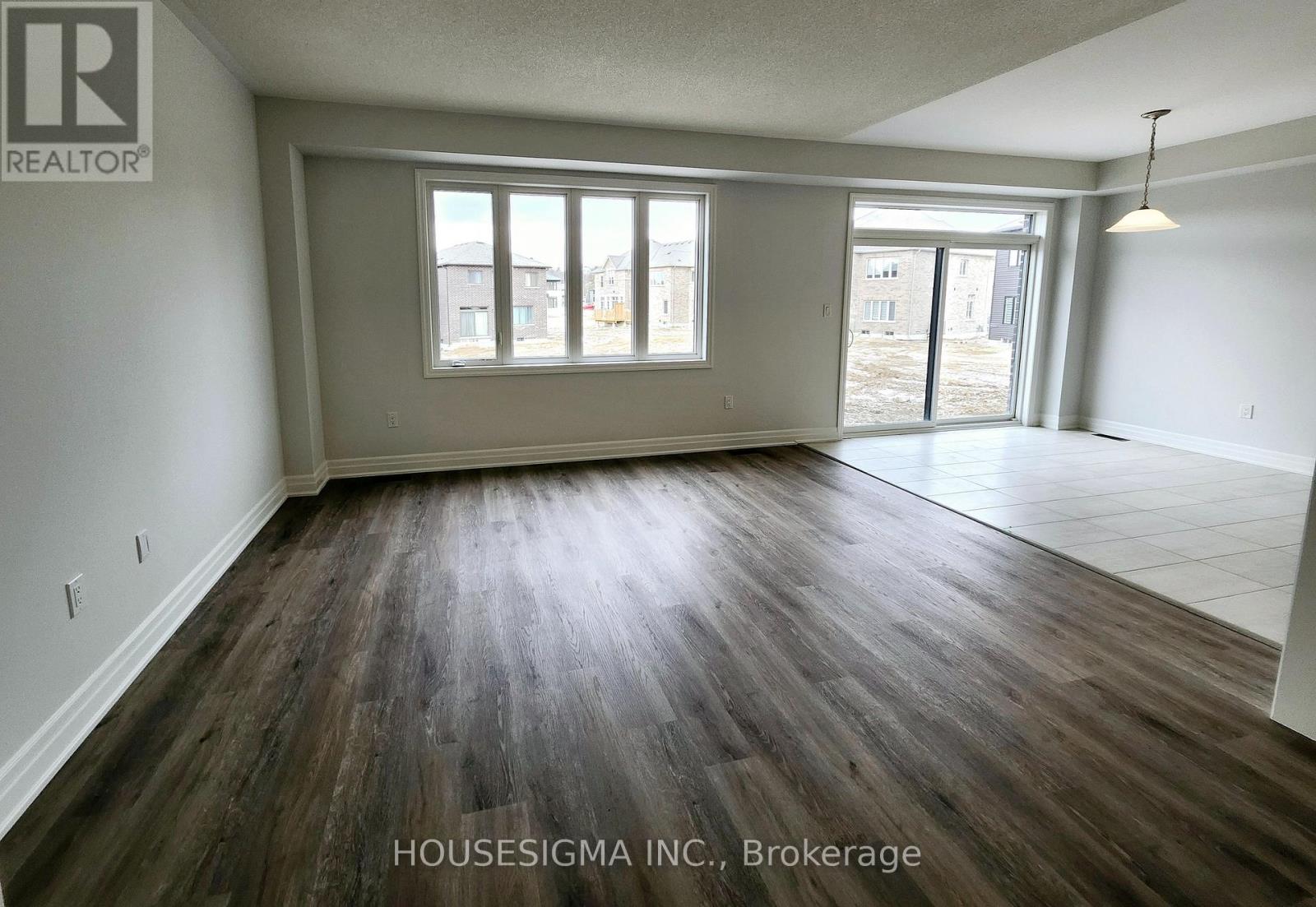 31 Rosanne Circle, Wasaga Beach, Ontario  L9Z 0N6 - Photo 10 - S13690624