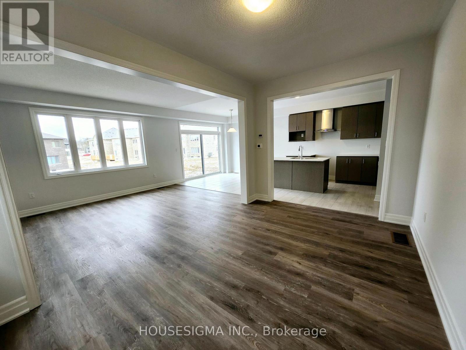 31 Rosanne Circle, Wasaga Beach, Ontario  L9Z 0N6 - Photo 11 - S13690624