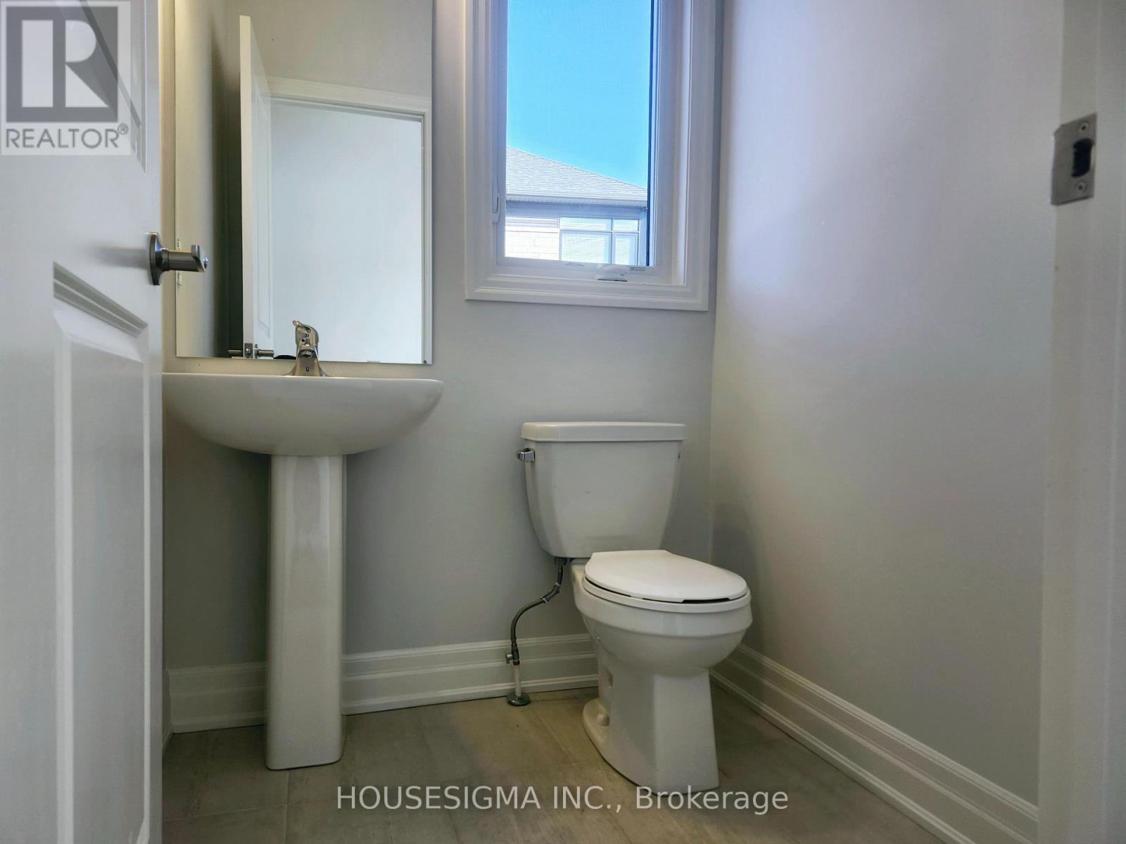 31 Rosanne Circle, Wasaga Beach, Ontario  L9Z 0N6 - Photo 6 - S13690624