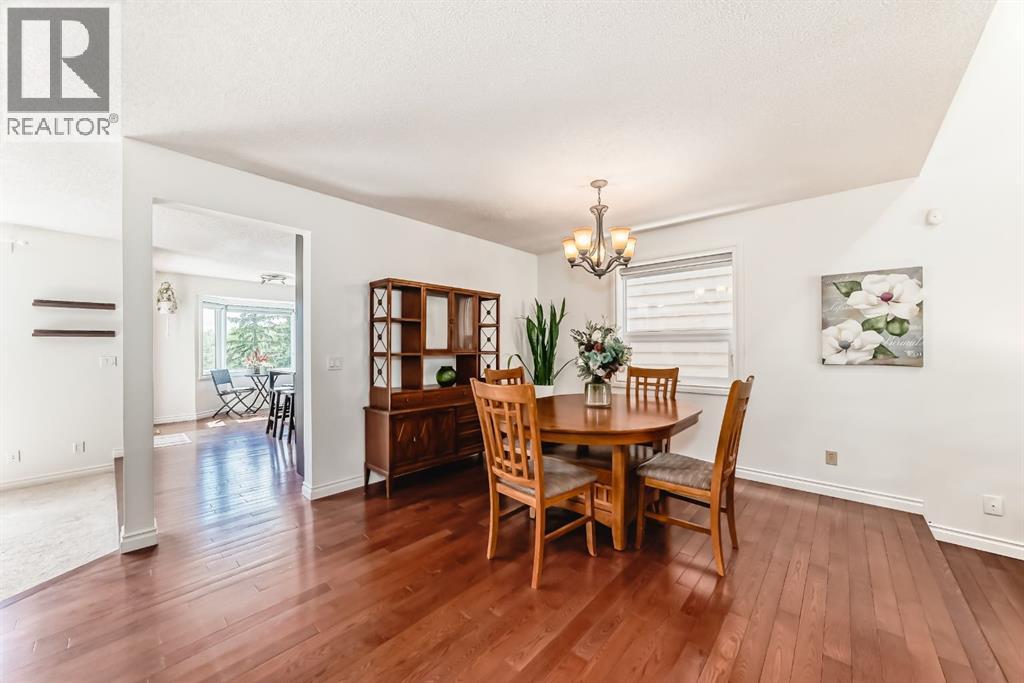 15 Hawkcliff Way NW, Calgary, Alberta  T3G 2R8 - Photo 8 - A2320859