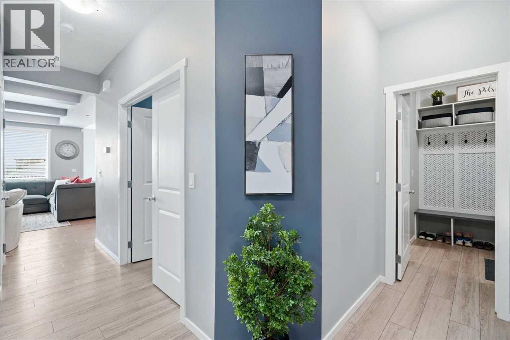 206 Lucas Crescent NW, Calgary, Alberta  T3P 1M8 - Photo 4 - A2329277
