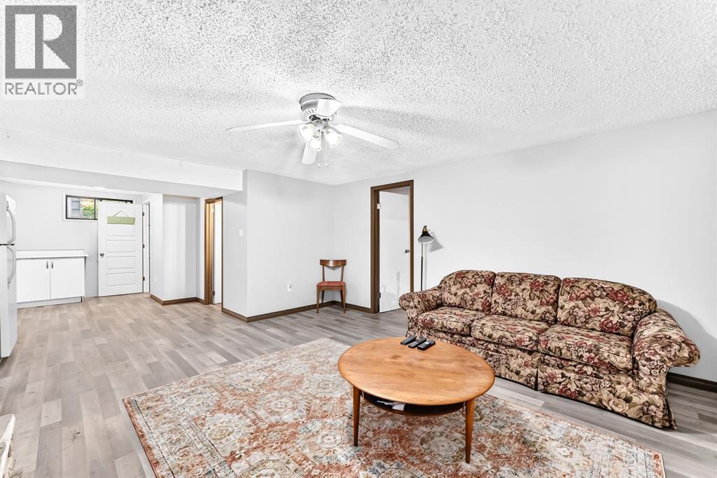 1949 Lytton Crescent SE, Calgary, Alberta  T2C 1K9 - Photo 29 - A2337494