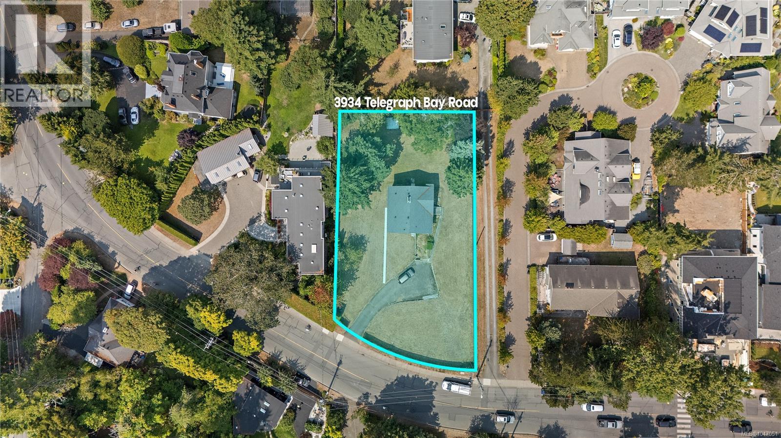 3934 Telegraph Bay Rd, Saanich, British Columbia  V8N 4H7 - Photo 1 - 1047051