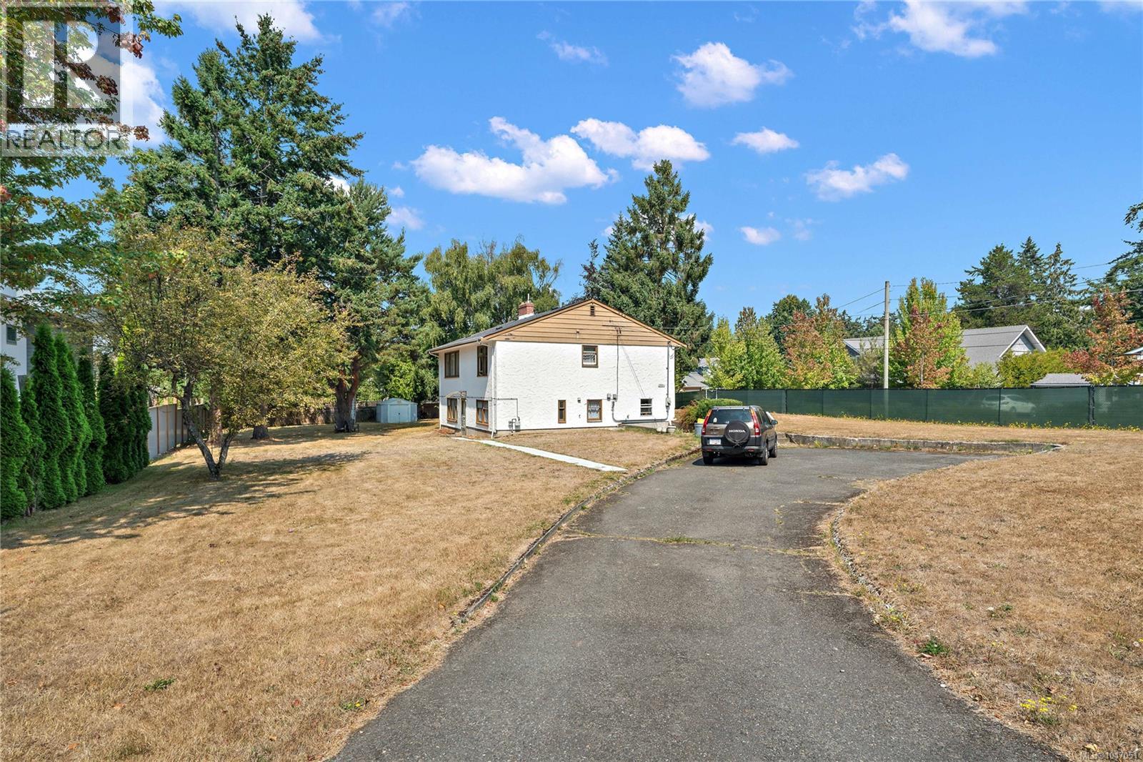 3934 Telegraph Bay Rd, Saanich, British Columbia  V8N 4H7 - Photo 10 - 1047051