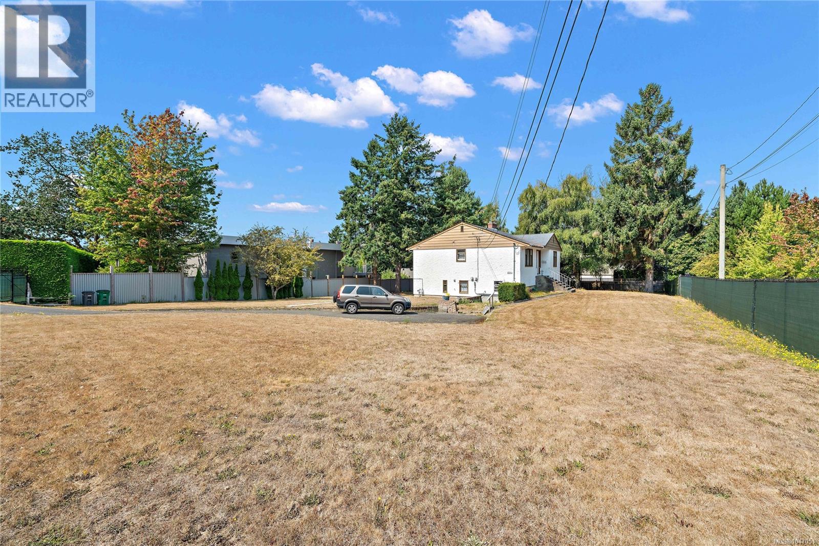 3934 Telegraph Bay Rd, Saanich, British Columbia  V8N 4H7 - Photo 11 - 1047051