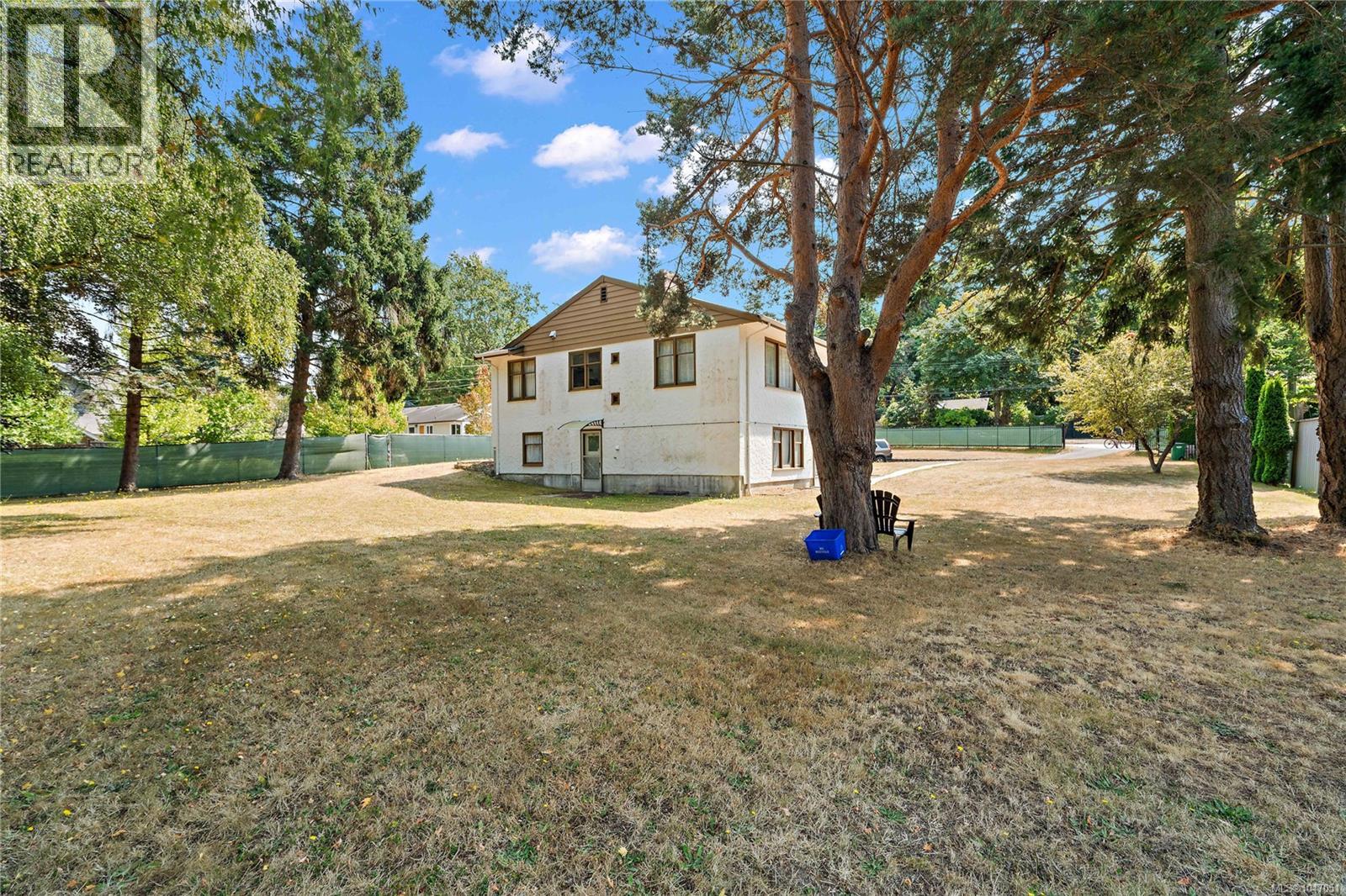 3934 Telegraph Bay Rd, Saanich, British Columbia  V8N 4H7 - Photo 14 - 1047051