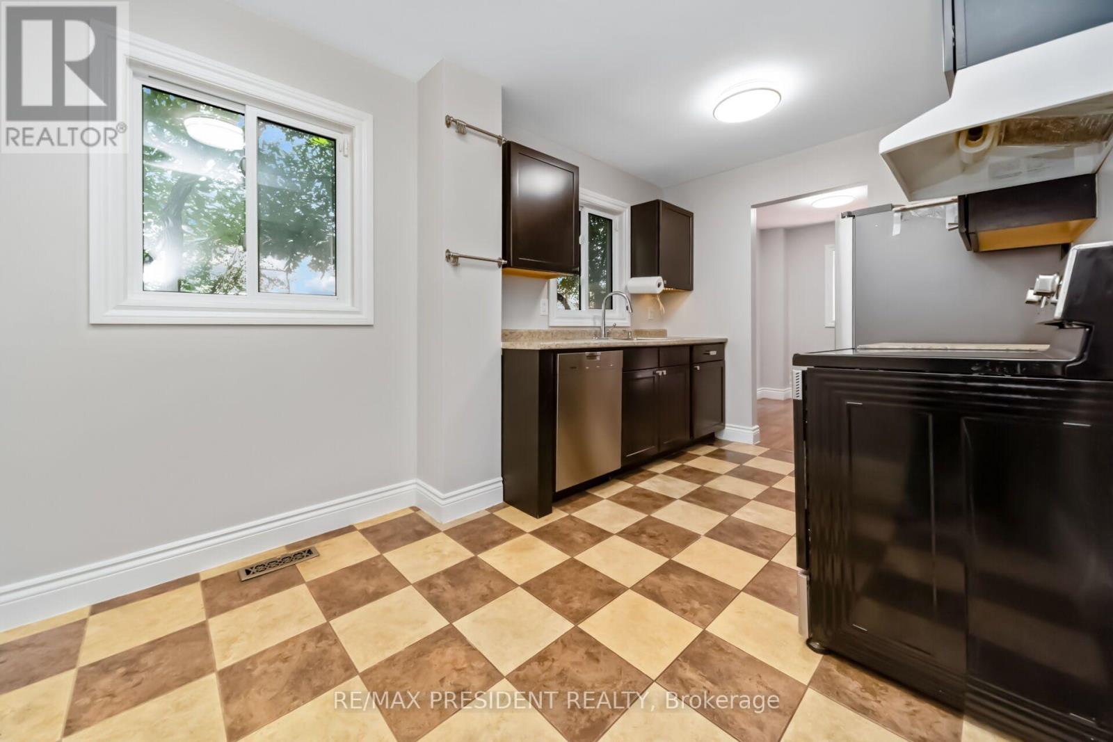 91 Martindale Crescent, Brampton, Ontario  L6X 2T8 - Photo 18 - W13690622