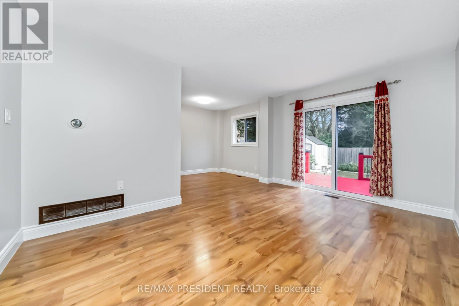 91 Martindale Crescent, Brampton, Ontario  L6X 2T8 - Photo 9 - W13690622