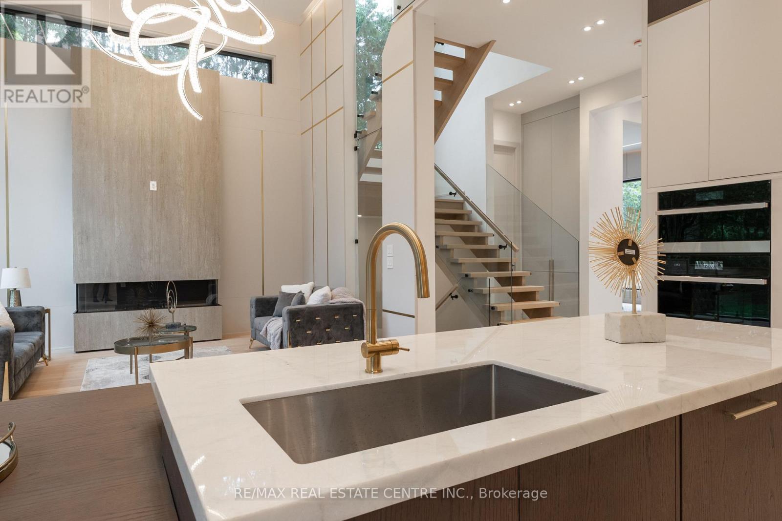 491 Fourth Line, Oakville, Ontario  L6L 5A8 - Photo 16 - W13690642