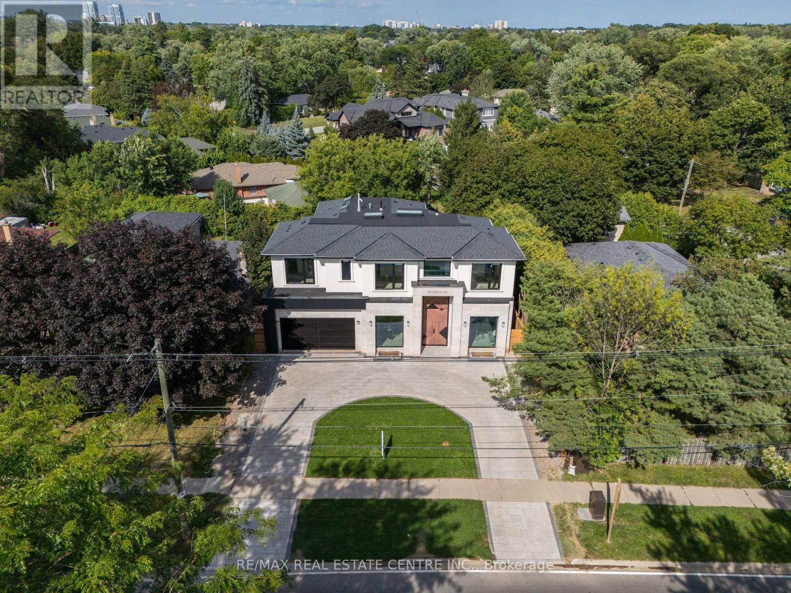 491 Fourth Line, Oakville, Ontario  L6L 5A8 - Photo 2 - W13690642