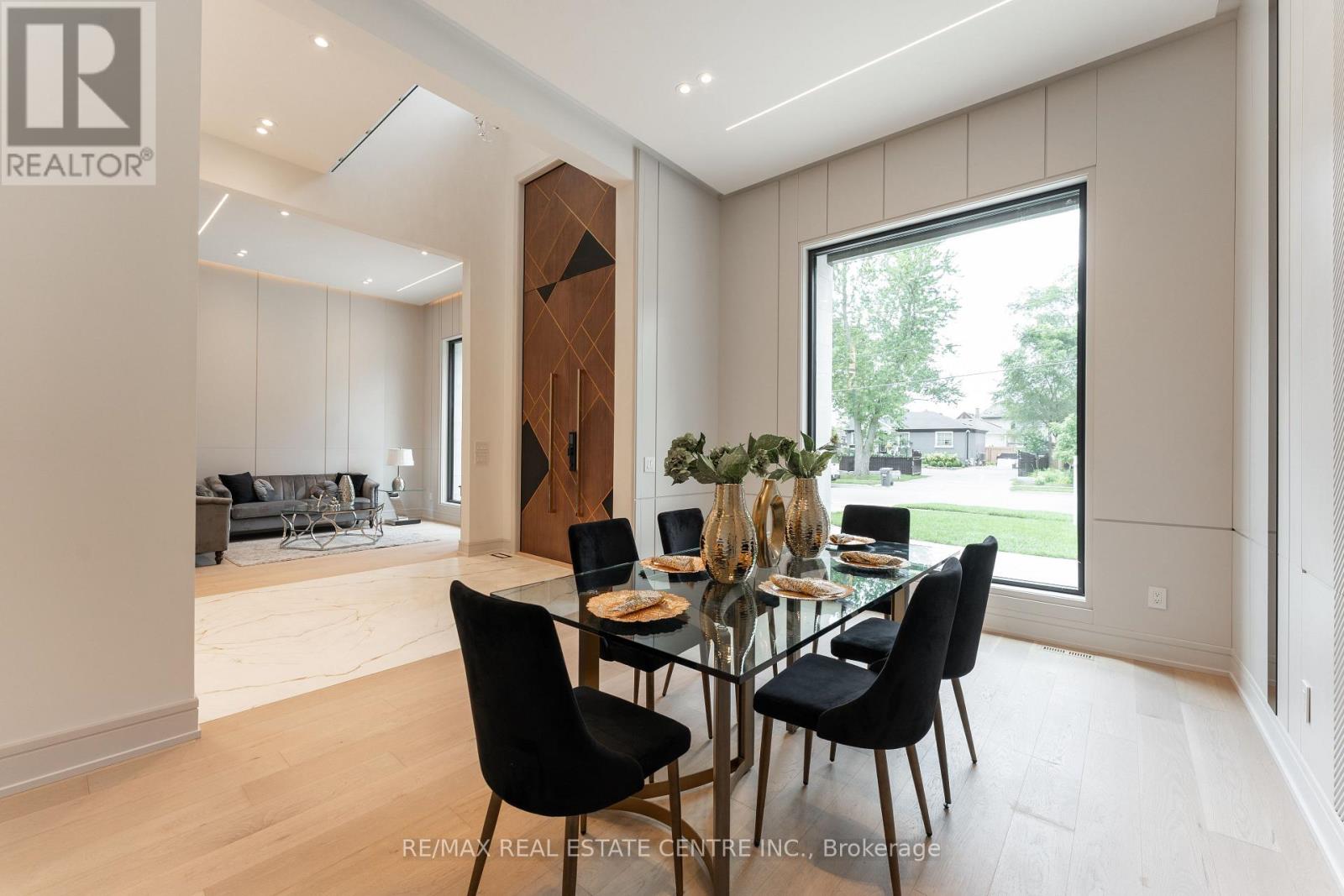491 Fourth Line, Oakville, Ontario  L6L 5A8 - Photo 8 - W13690642