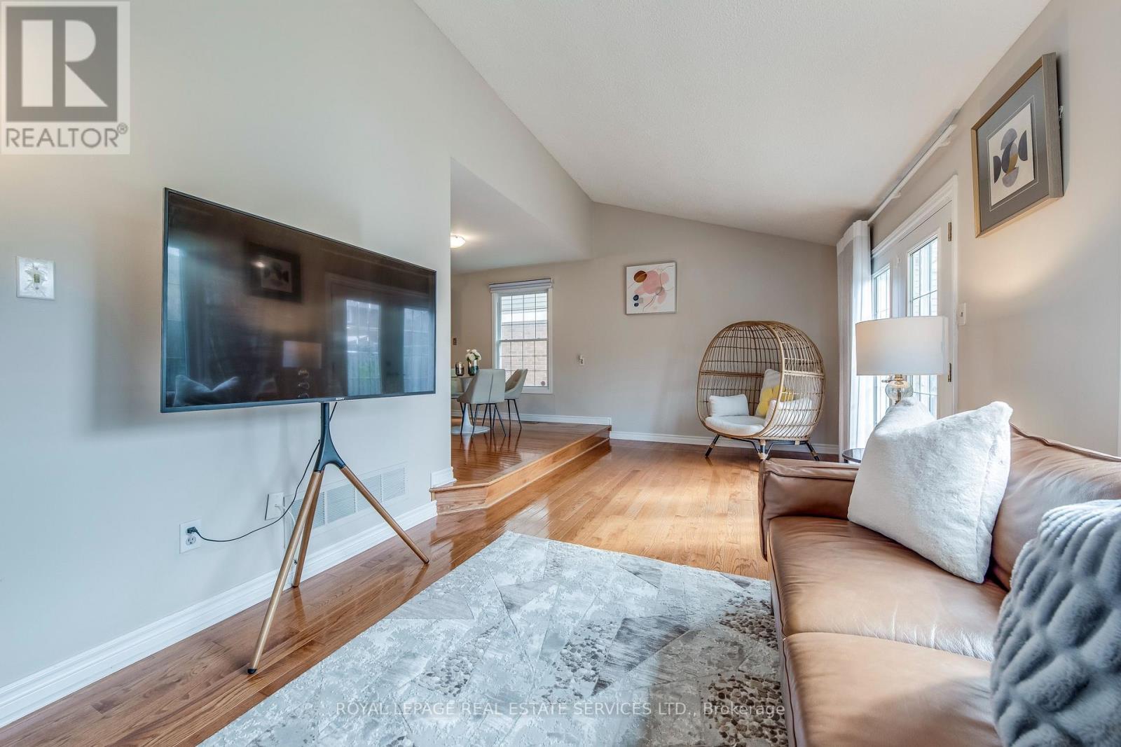 3390 Chartrand Crescent, Mississauga, Ontario  L5L 4C4 - Photo 14 - W13690656