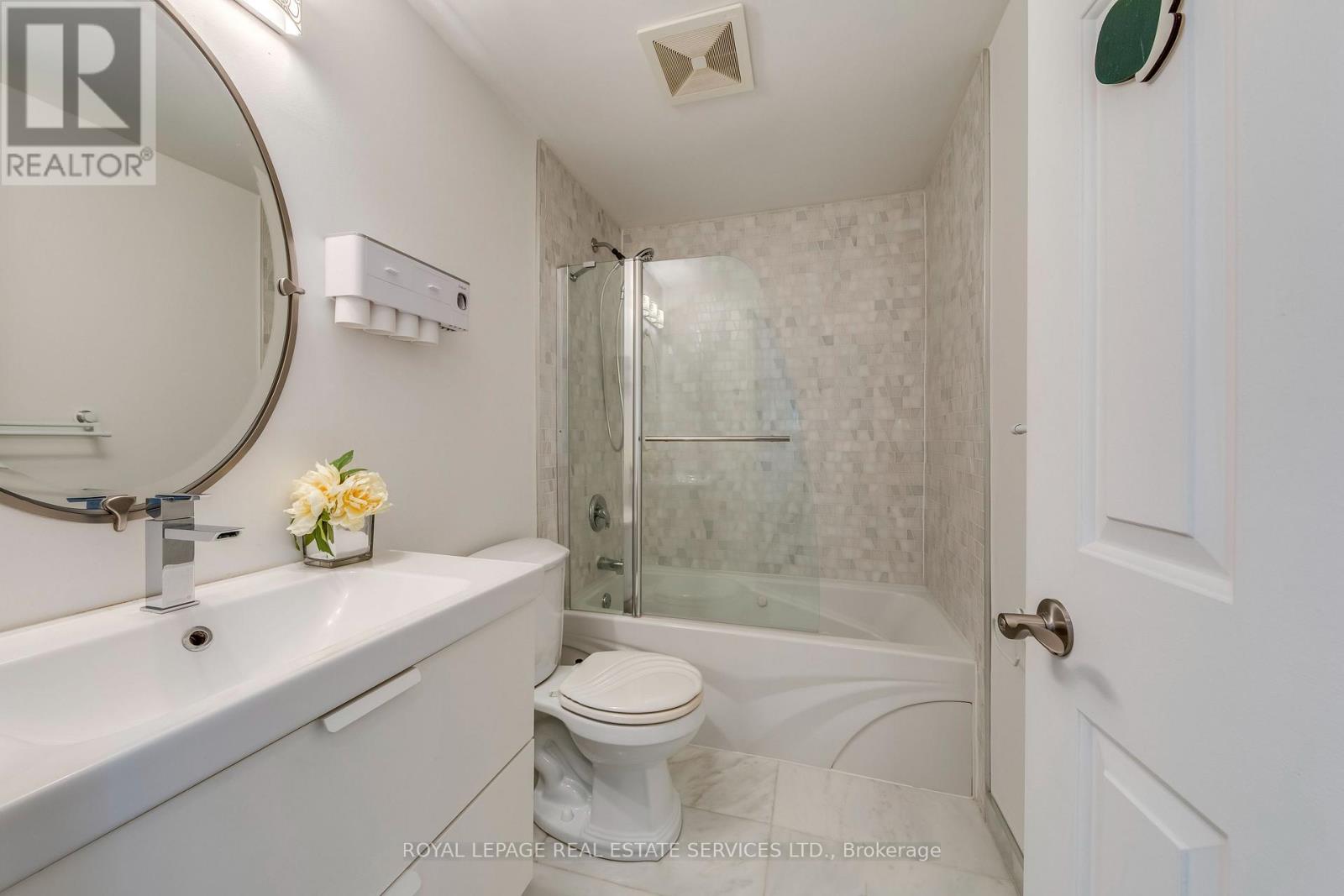 3390 Chartrand Crescent, Mississauga, Ontario  L5L 4C4 - Photo 35 - W13690656