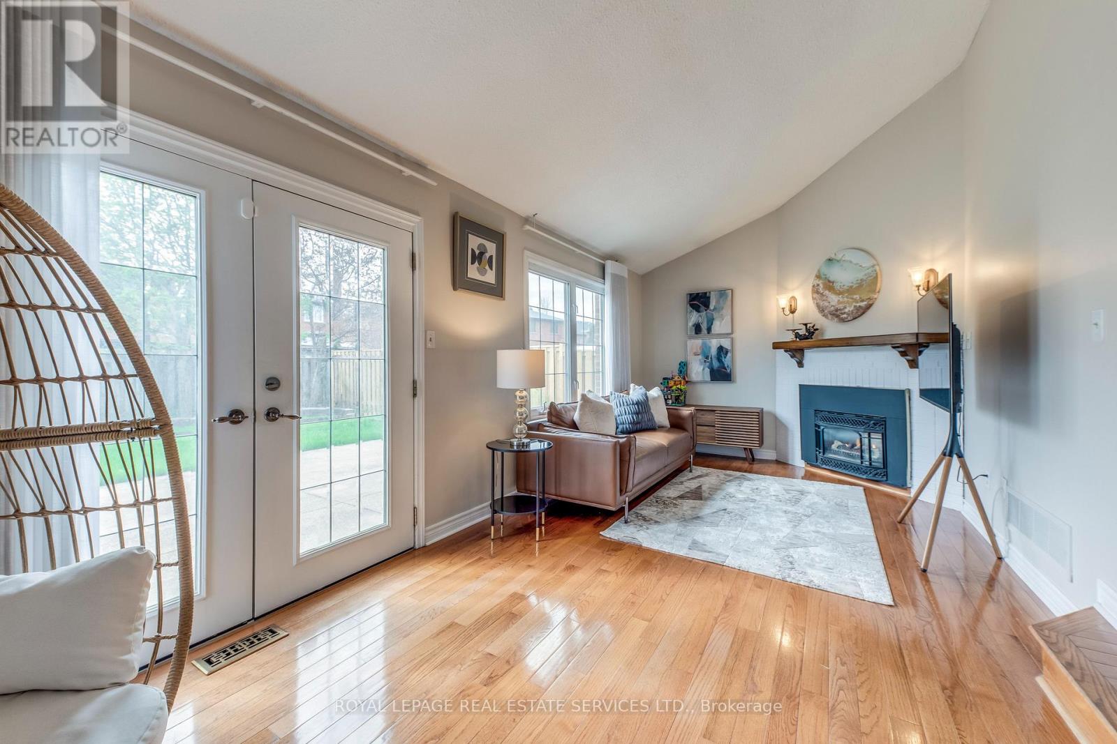 3390 Chartrand Crescent, Mississauga, Ontario  L5L 4C4 - Photo 9 - W13690656