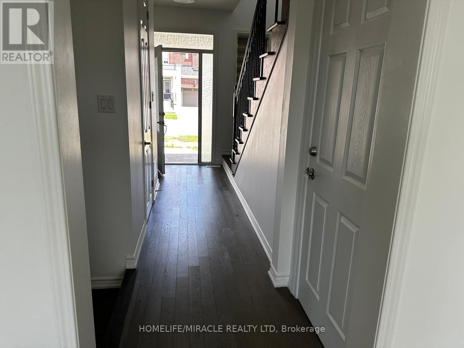 Upper - 147 Yates Drive, Milton, Ontario  L9E 1S7 - Photo 18 - W13690682