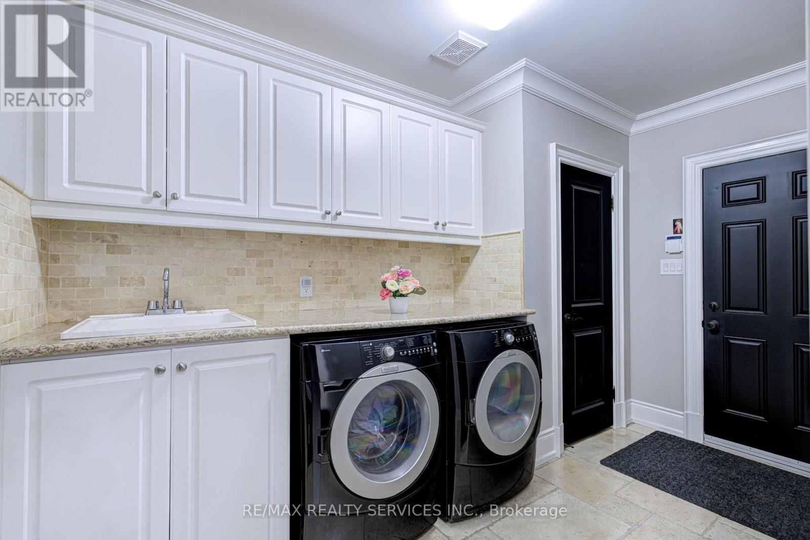 16 Fallgate Drive, Brampton, Ontario  L6X 0R5 - Photo 33 - W13690688