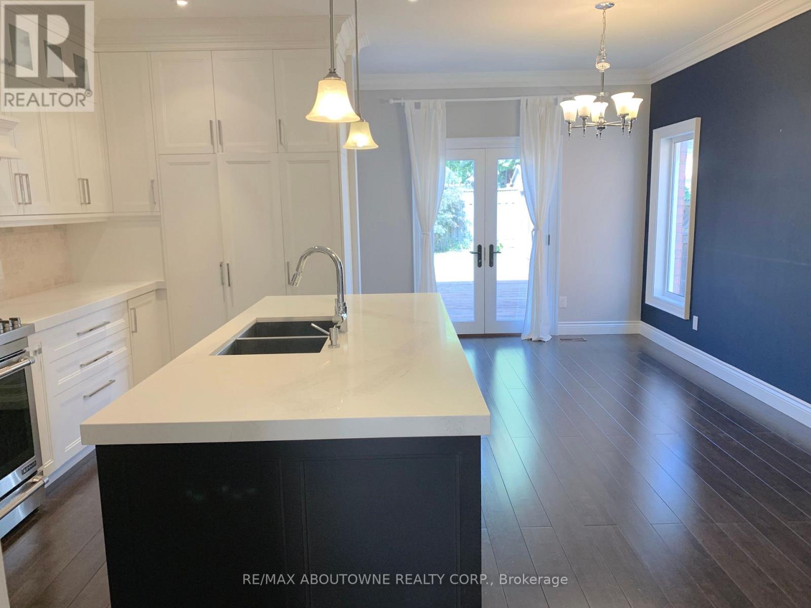 469 Ambleside Drive, Oakville, Ontario  L6H 6N7 - Photo 10 - W13690692