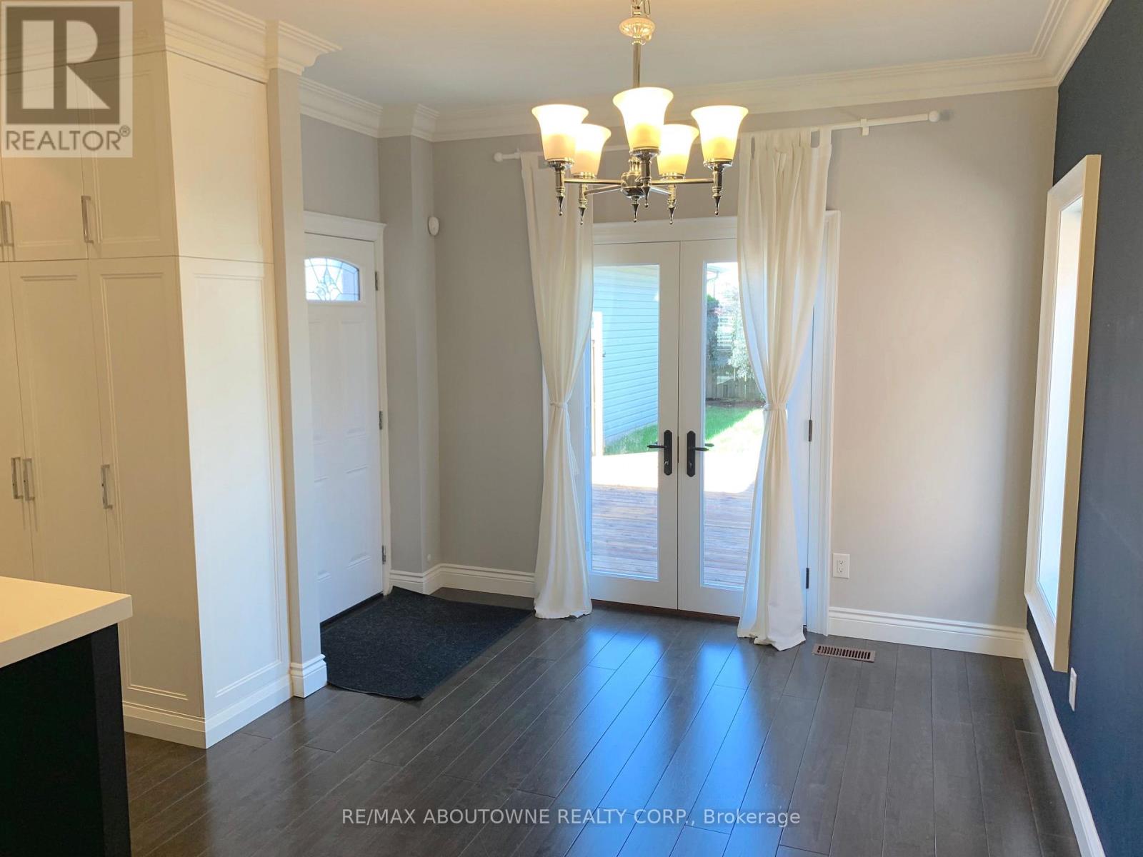469 Ambleside Drive, Oakville, Ontario  L6H 6N7 - Photo 14 - W13690692
