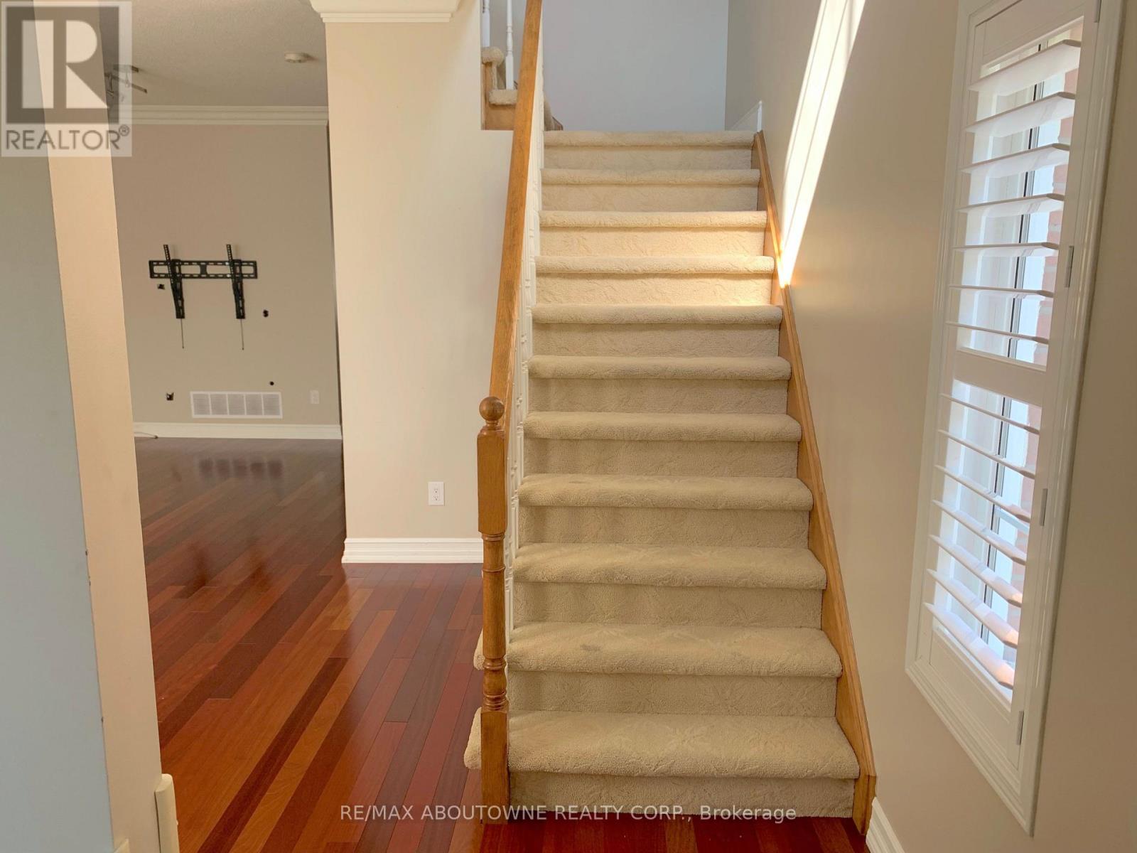 469 Ambleside Drive, Oakville, Ontario  L6H 6N7 - Photo 19 - W13690692