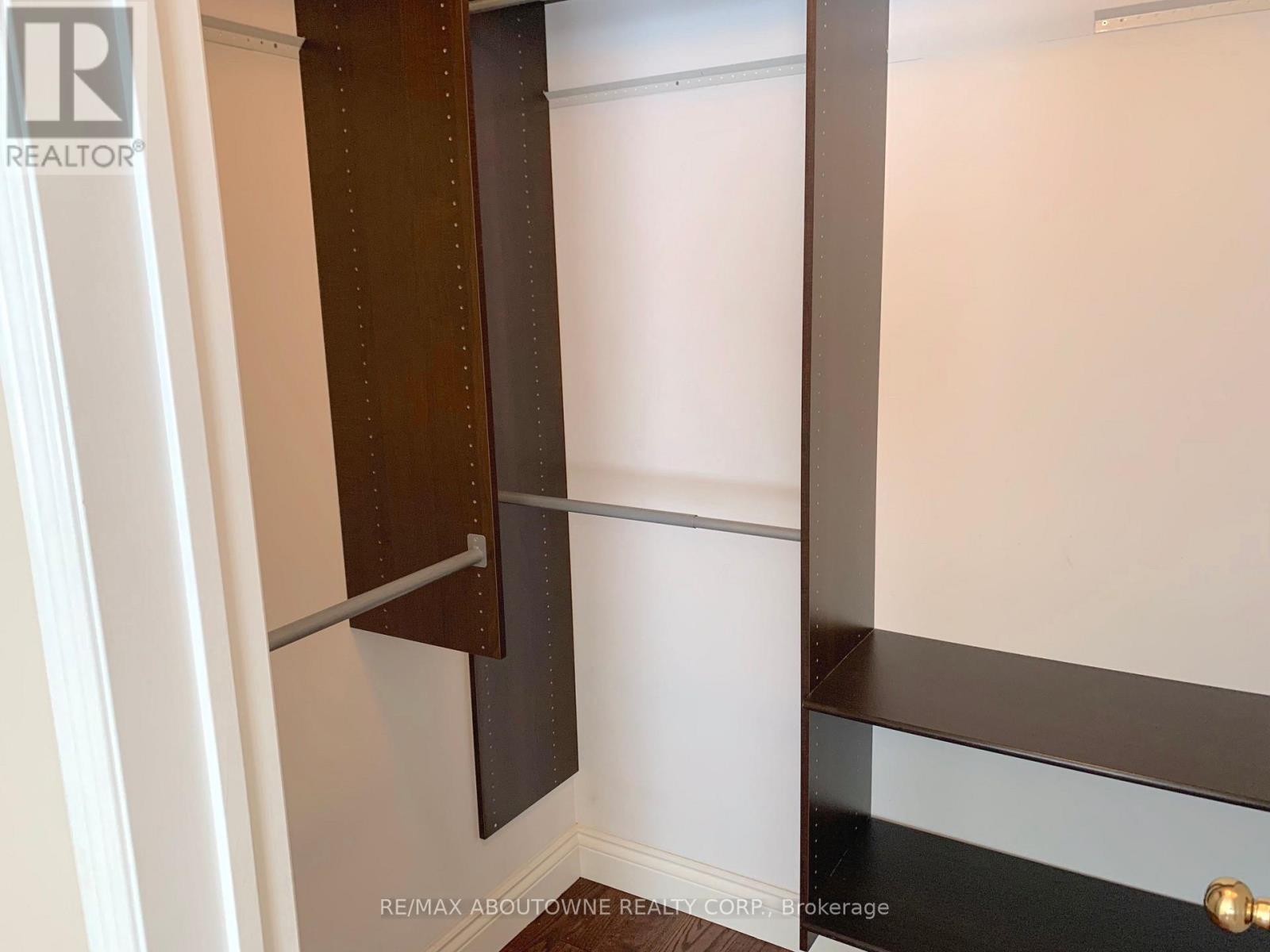 469 Ambleside Drive, Oakville, Ontario  L6H 6N7 - Photo 21 - W13690692