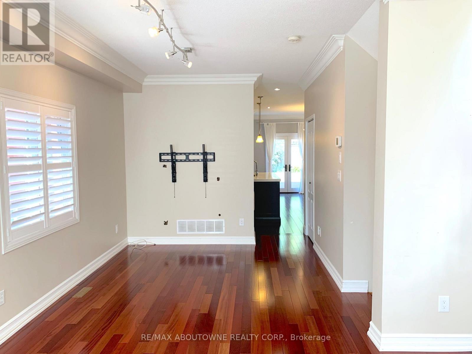 469 Ambleside Drive, Oakville, Ontario  L6H 6N7 - Photo 6 - W13690692
