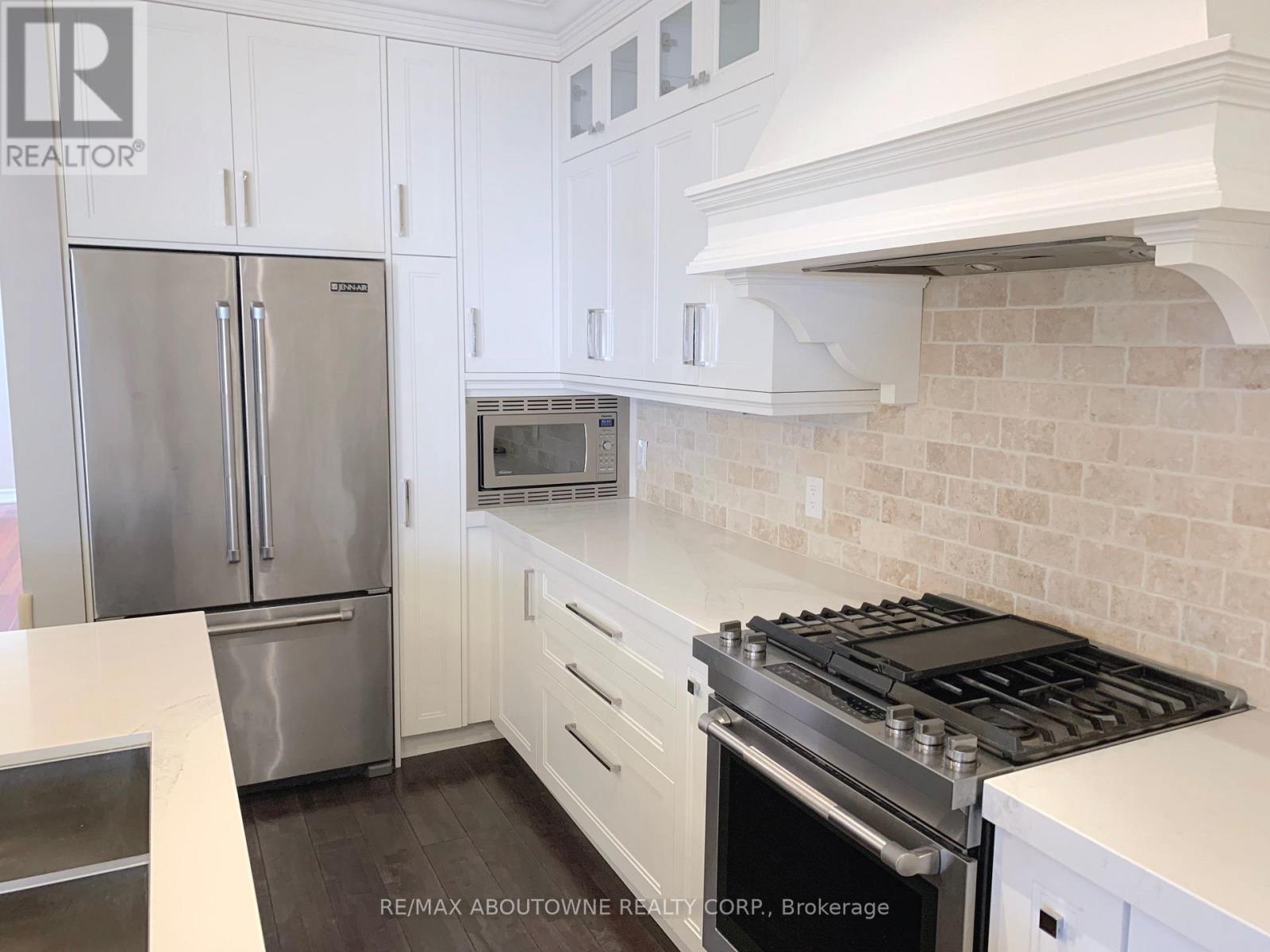 469 Ambleside Drive, Oakville, Ontario  L6H 6N7 - Photo 9 - W13690692