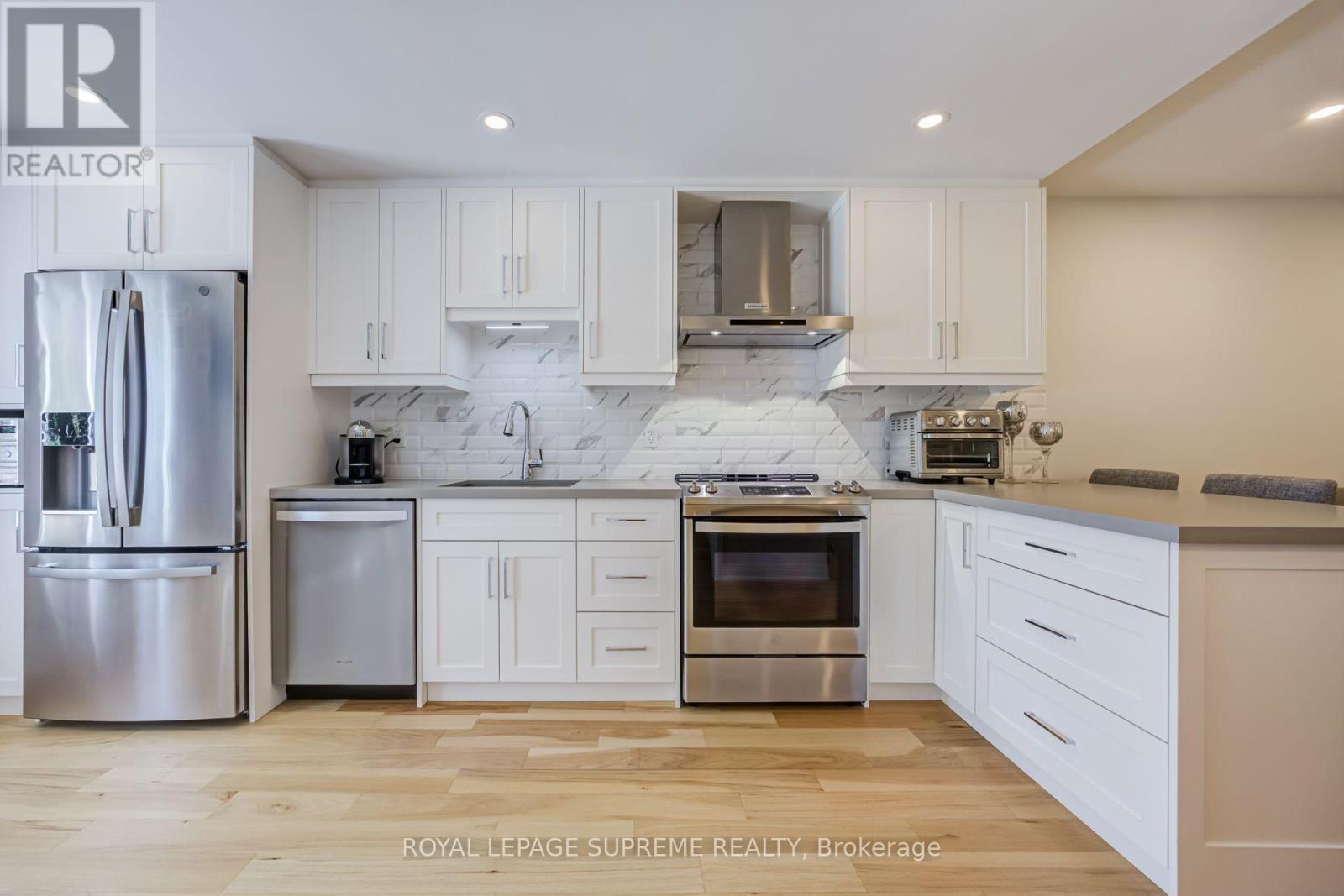 209 Boon Avenue, Toronto, Ontario  M6E 3Z7 - Photo 13 - W13690712