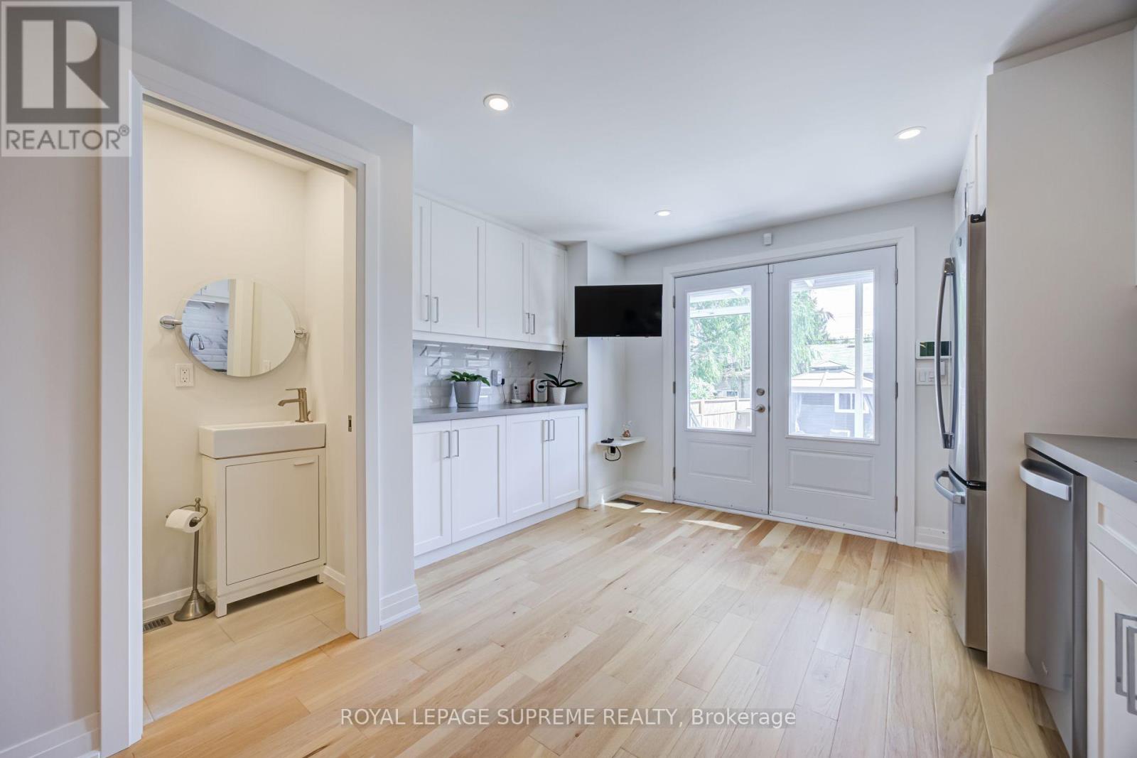 209 Boon Avenue, Toronto, Ontario  M6E 3Z7 - Photo 17 - W13690712