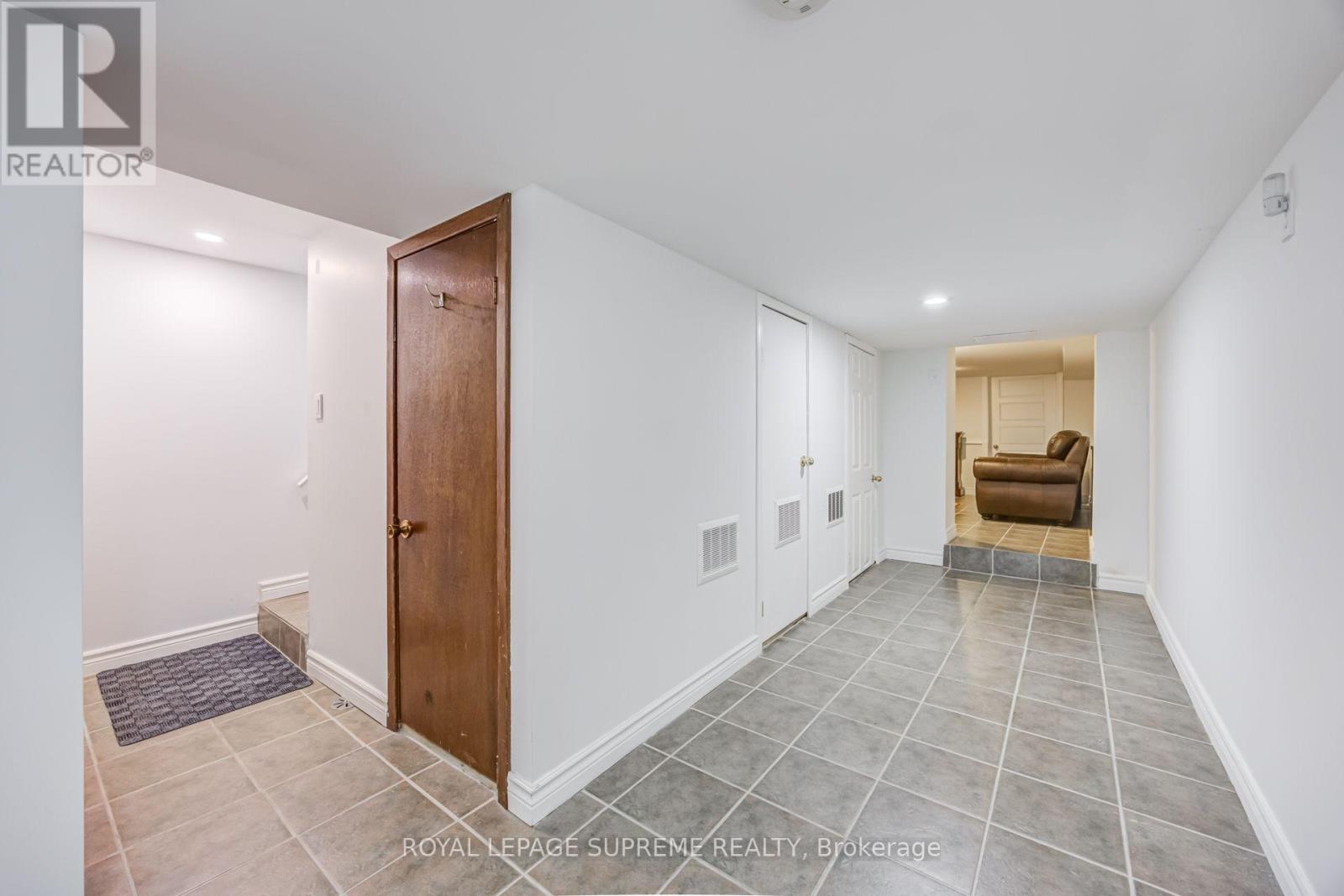 209 Boon Avenue, Toronto, Ontario  M6E 3Z7 - Photo 23 - W13690712