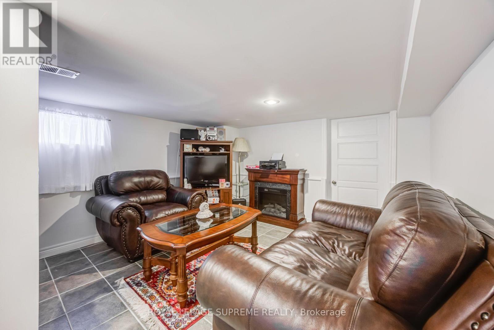 209 Boon Avenue, Toronto, Ontario  M6E 3Z7 - Photo 25 - W13690712