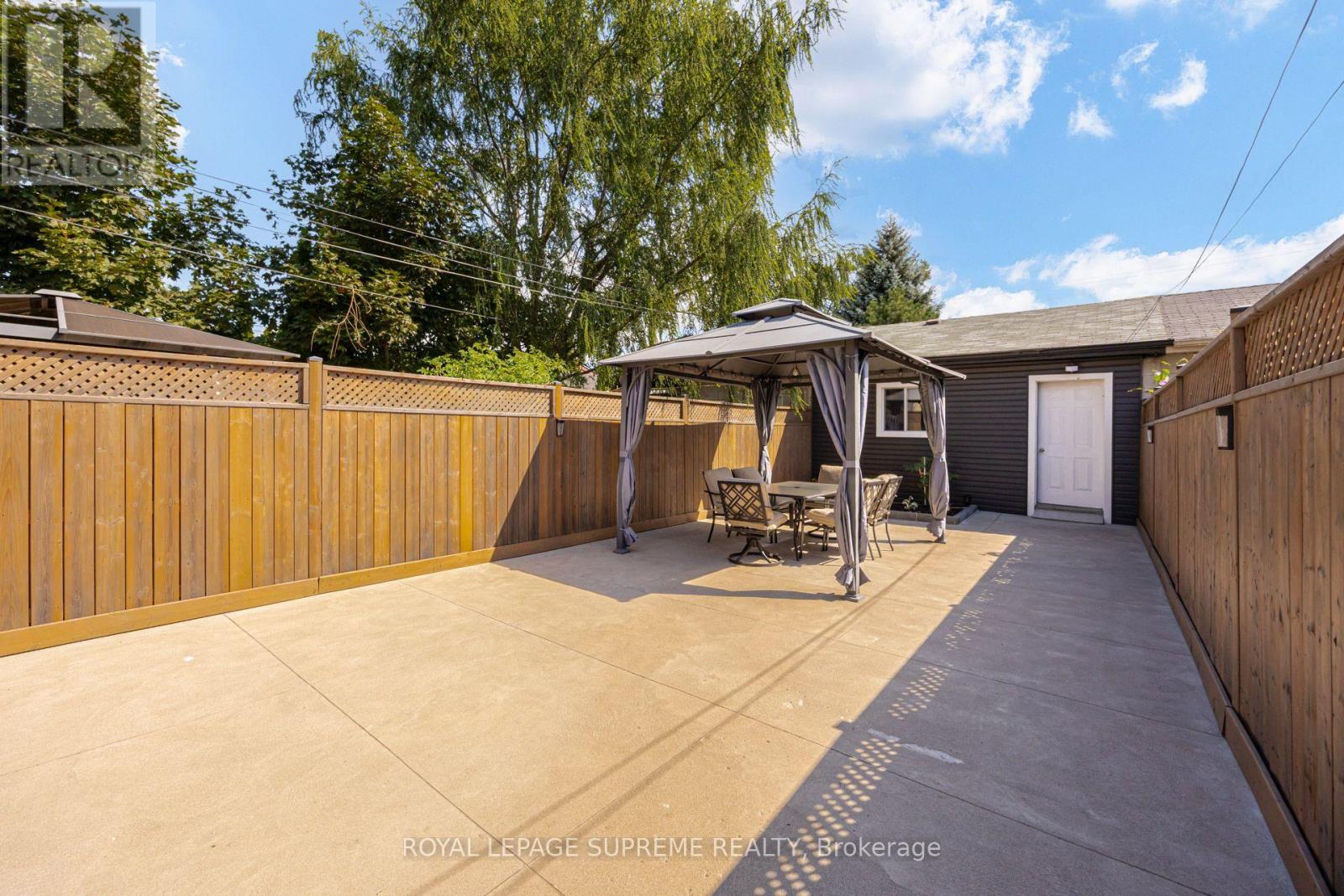 209 Boon Avenue, Toronto, Ontario  M6E 3Z7 - Photo 30 - W13690712