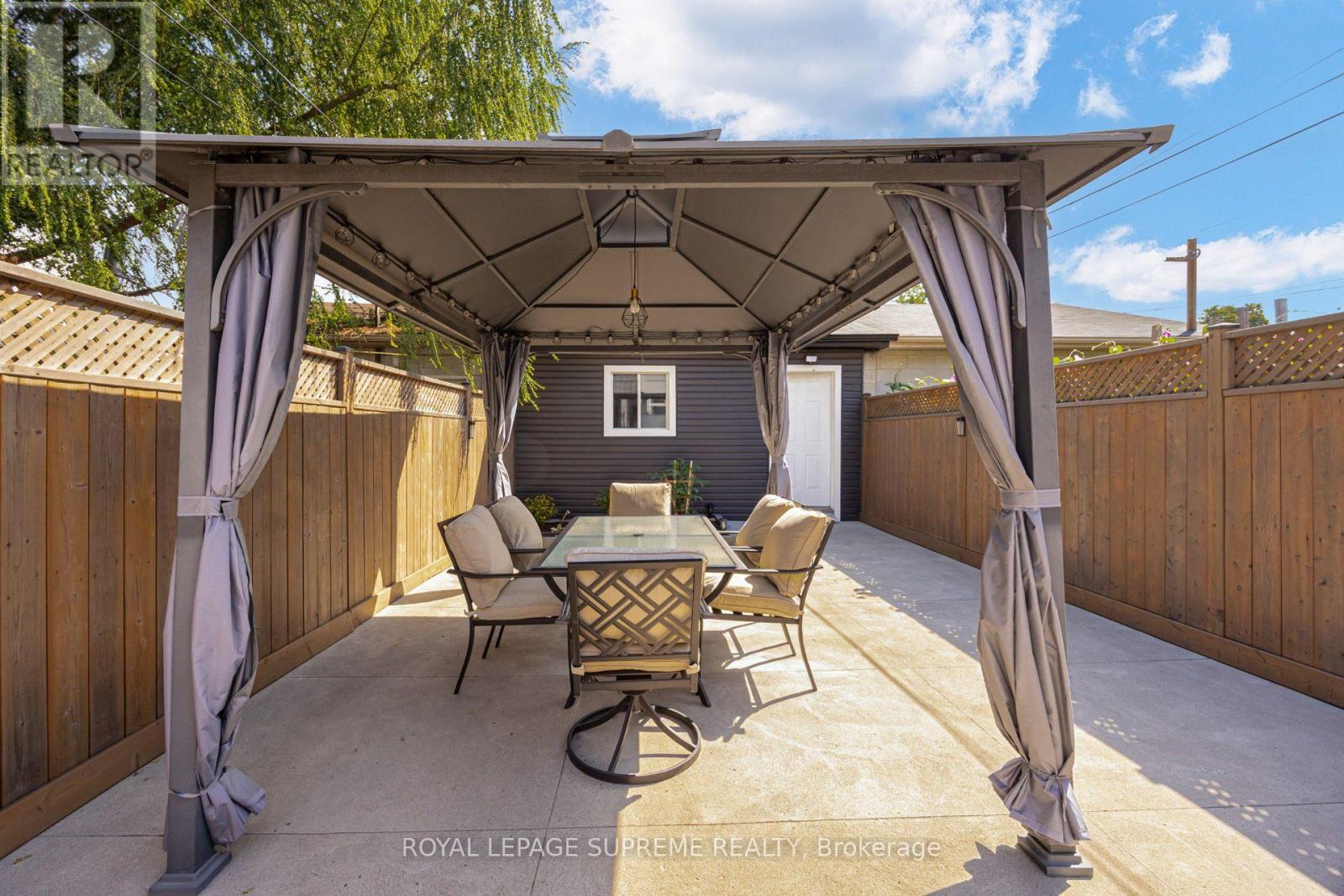 209 Boon Avenue, Toronto, Ontario  M6E 3Z7 - Photo 32 - W13690712