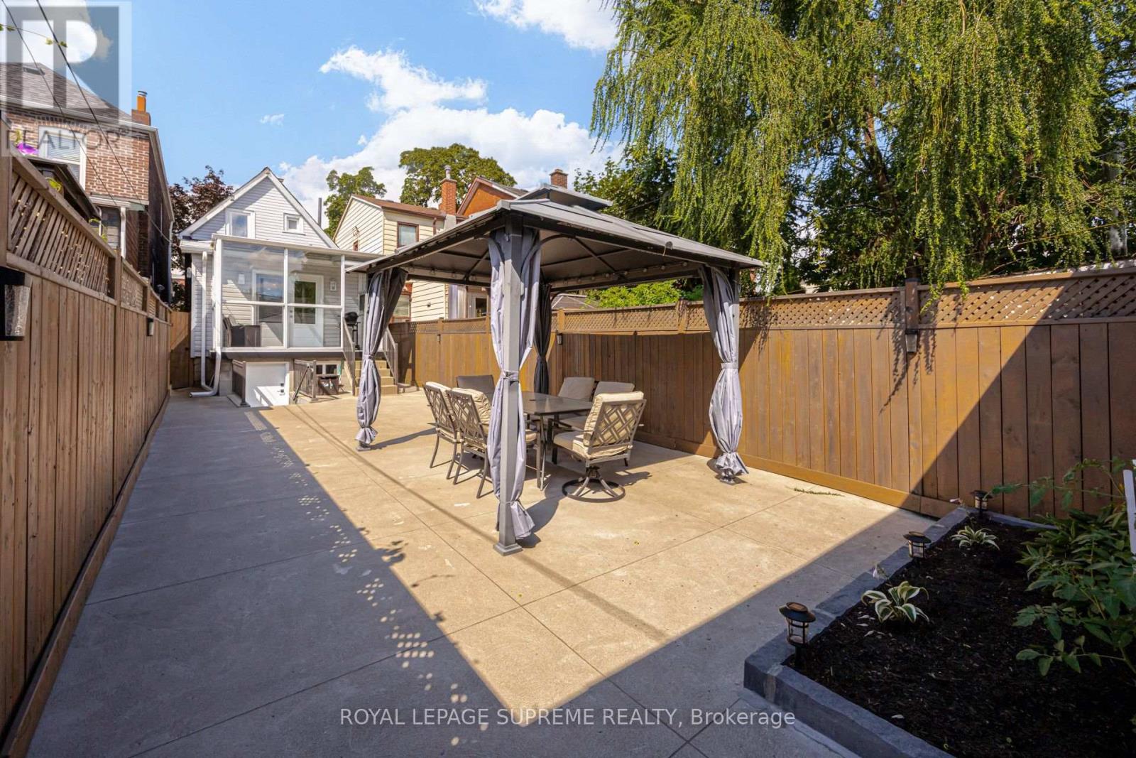 209 Boon Avenue, Toronto, Ontario  M6E 3Z7 - Photo 34 - W13690712