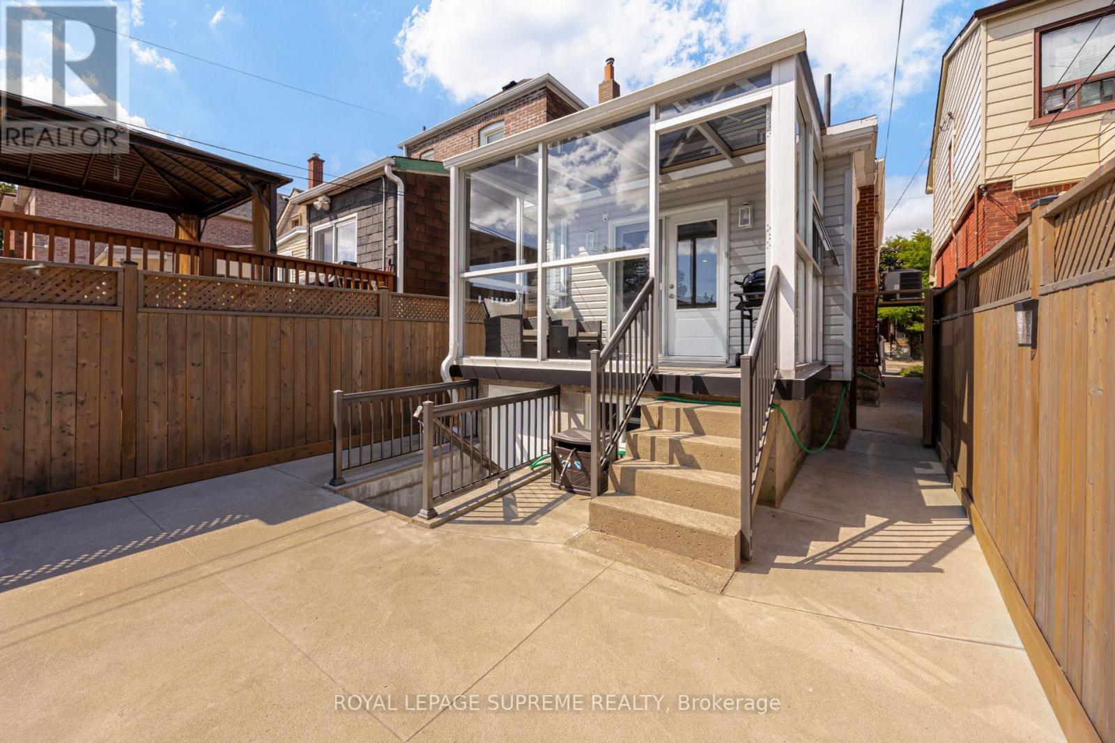 209 Boon Avenue, Toronto, Ontario  M6E 3Z7 - Photo 36 - W13690712